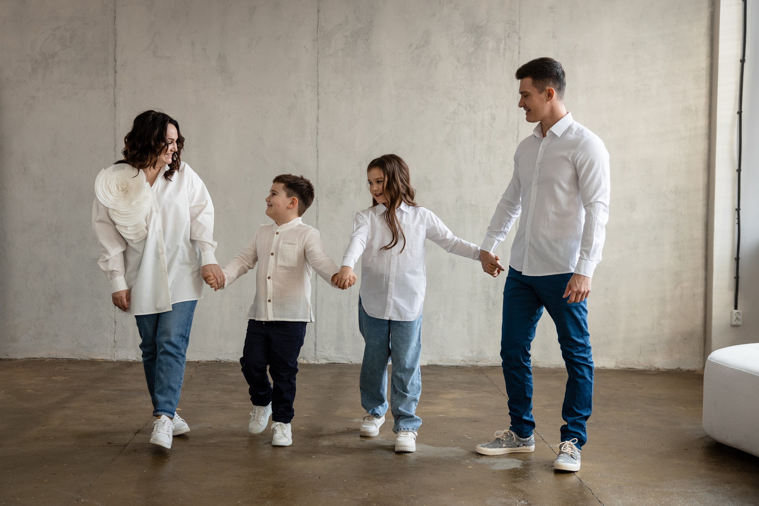 Ксюша с семьёй. Татьяна Мирзоян