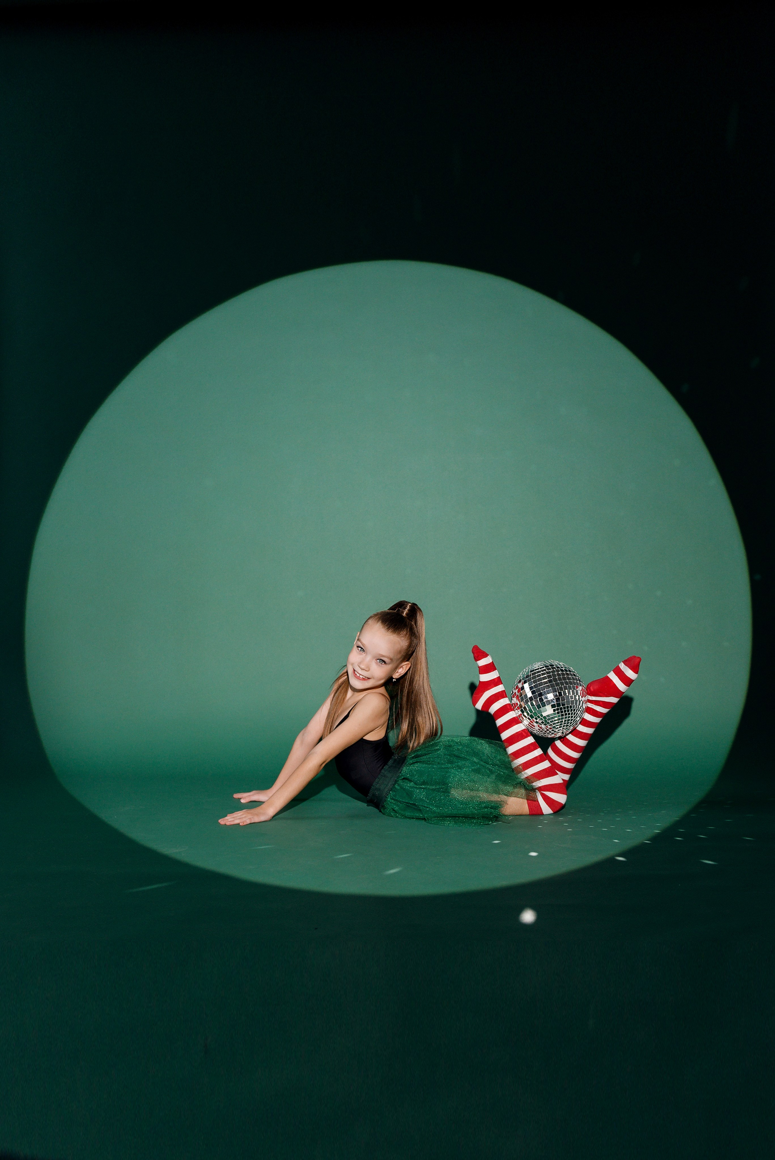 Варя и Лиза Новый год. Детский фотограф в Долгопрудном и Москве