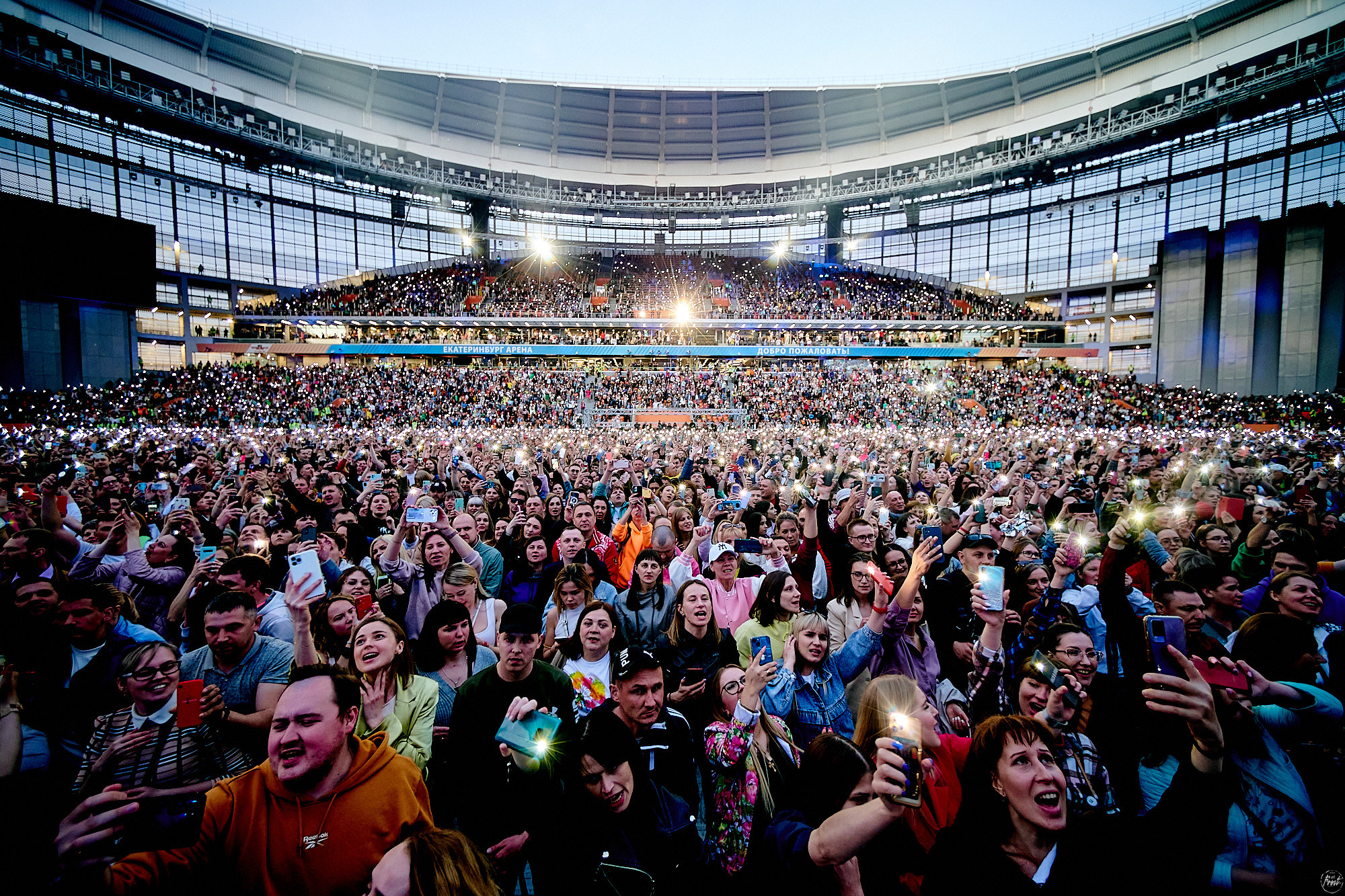 РУКИ ВВЕРХ!. Фотографии отовсюду и обо всем