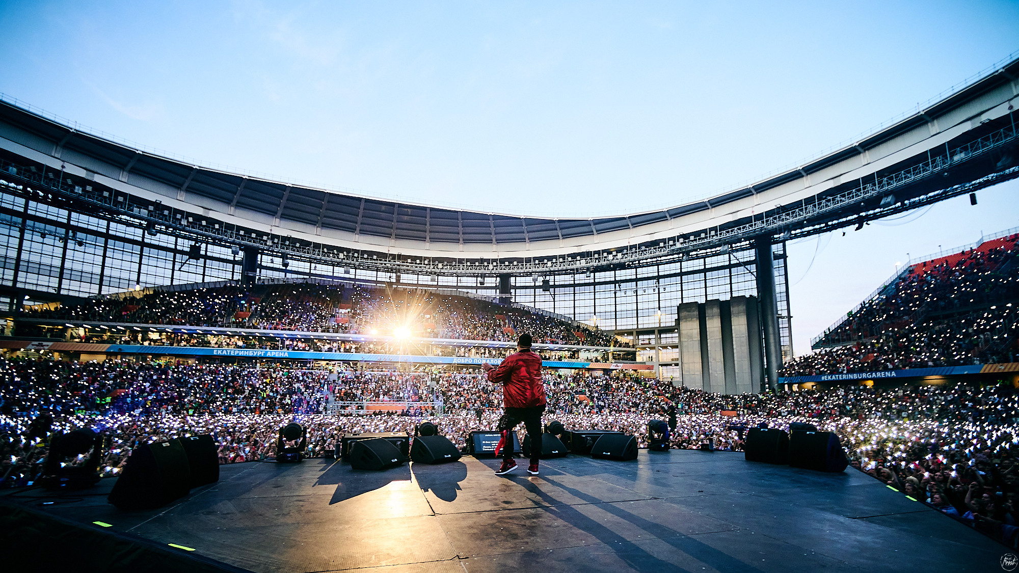 РУКИ ВВЕРХ!. Фотографии отовсюду и обо всем