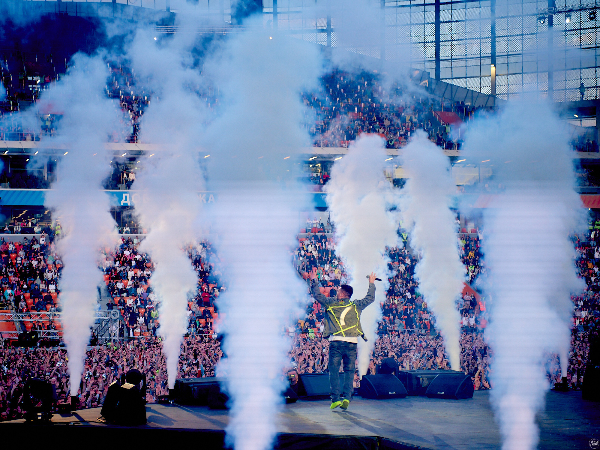 РУКИ ВВЕРХ!. Фотографии отовсюду и обо всем