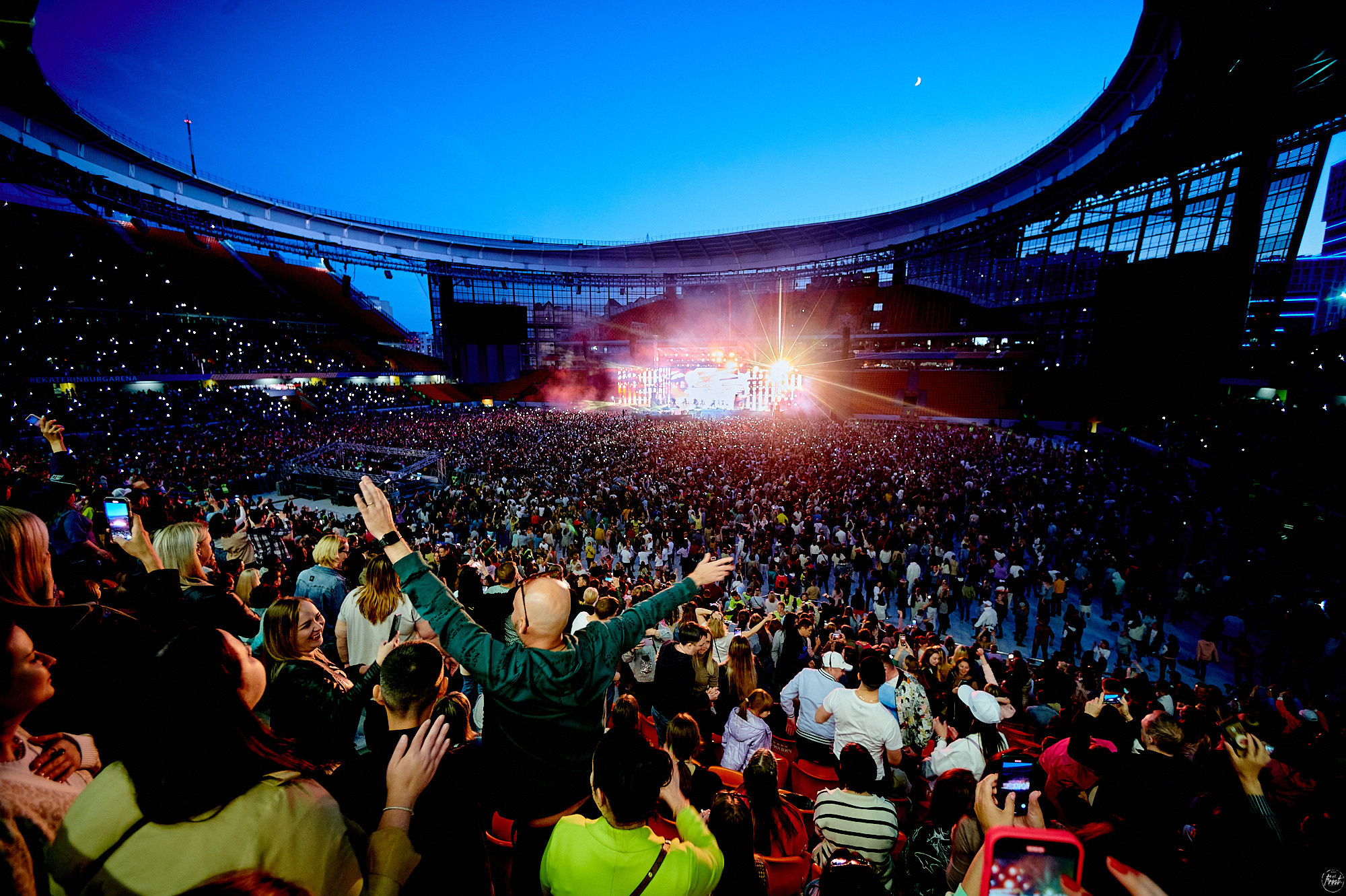 РУКИ ВВЕРХ!. Фотографии отовсюду и обо всем