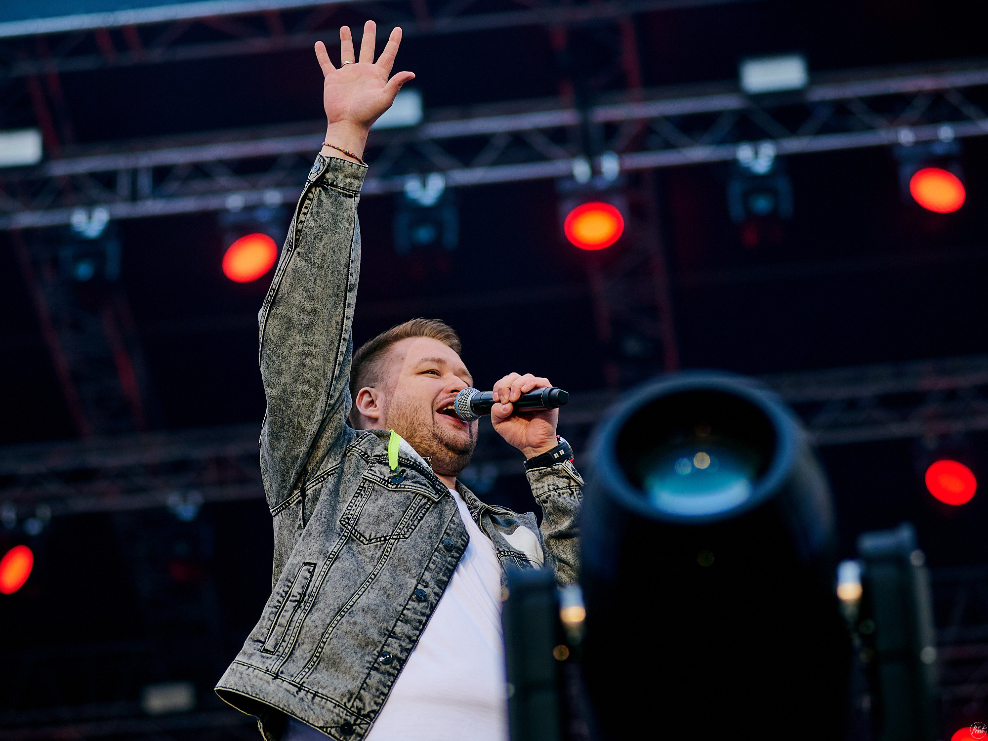 РУКИ ВВЕРХ!. Фотографии отовсюду и обо всем