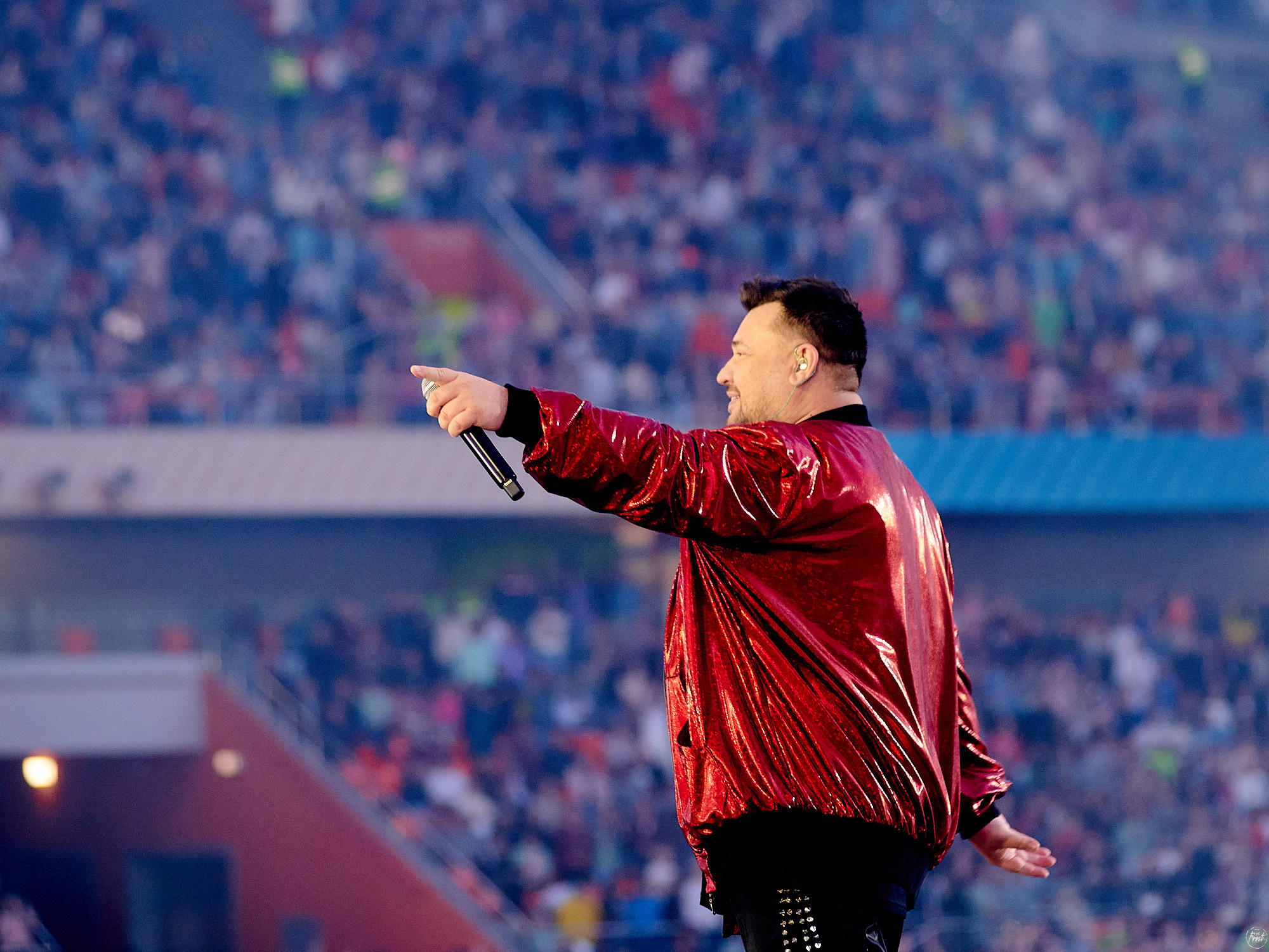 РУКИ ВВЕРХ!. Фотографии отовсюду и обо всем