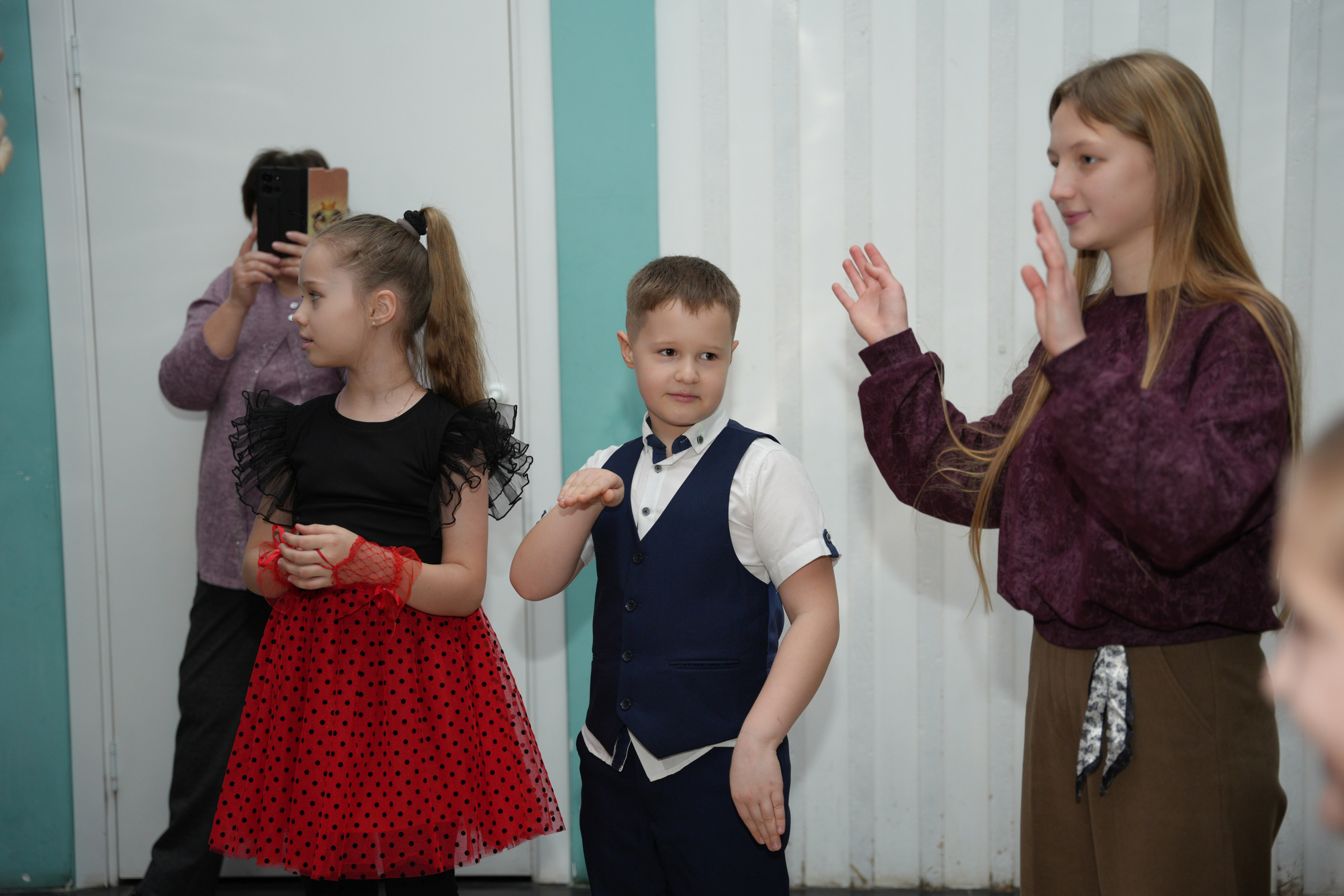 Социально —благотворительная акция «Ты в этом мире не один», посвященная Международному дню инвалидов. ВЫПУСКНЫЕ АЛЬБОМЫ, Школьный фотограф, семейный и свадебный в Саратове и области Ольга Плаксина