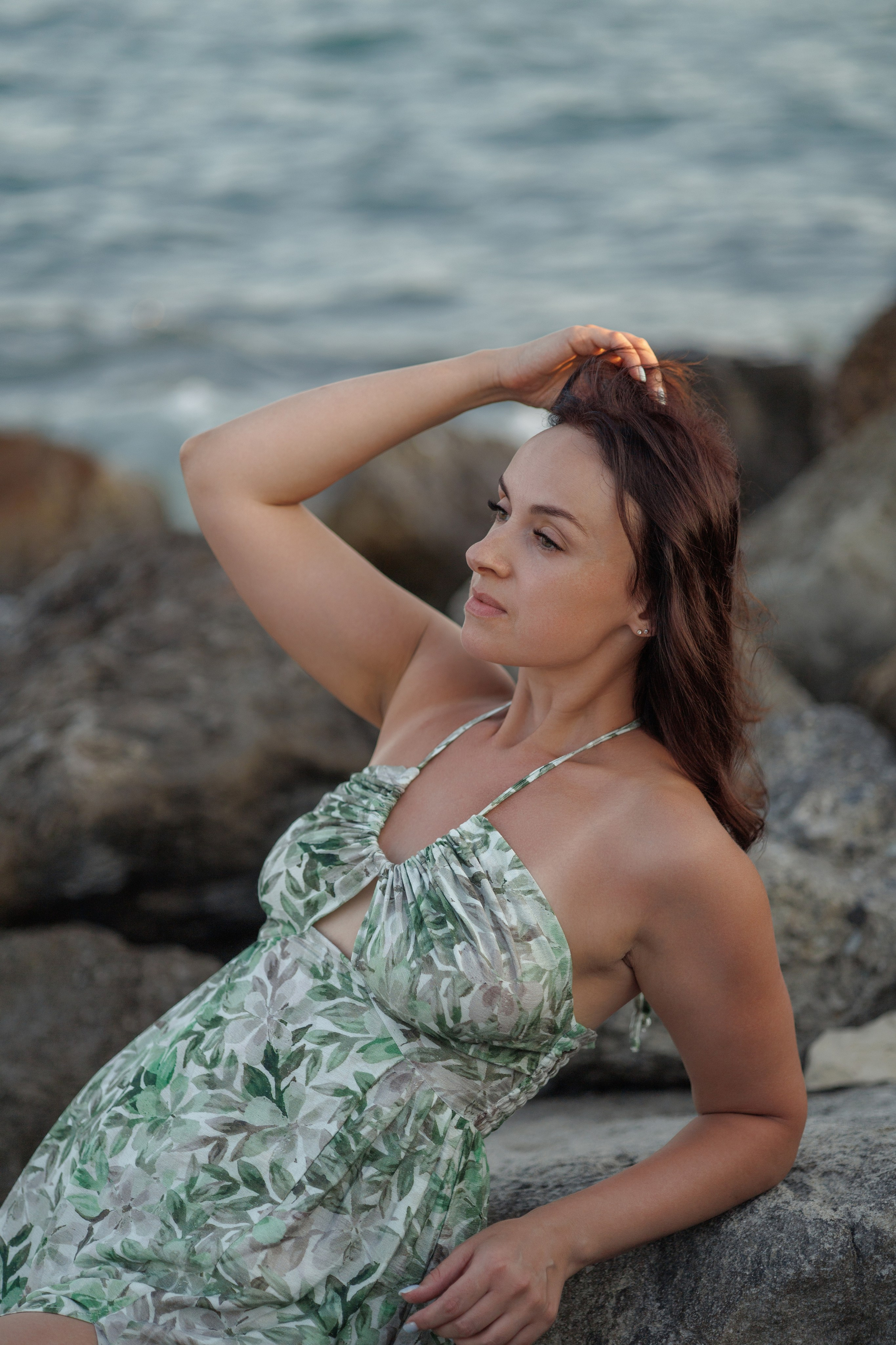 Лавстори на пляже Тонкий мыс. Семейный и портретный фотограф в Геленджике Любовь Бодрова