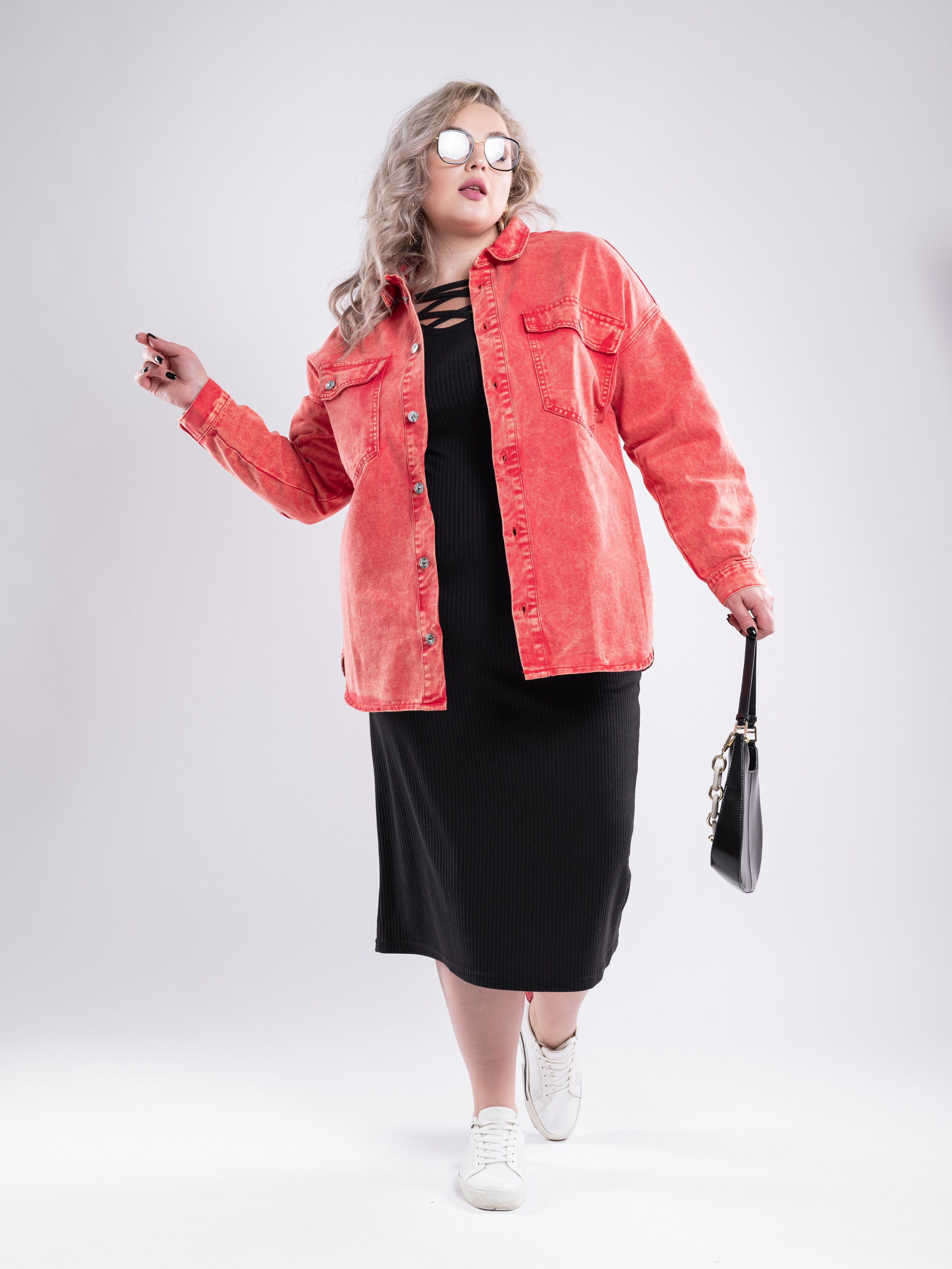 Платья и костюмы. Предметный фотограф, фото для маркетплейсов Пятигорск, КМВ