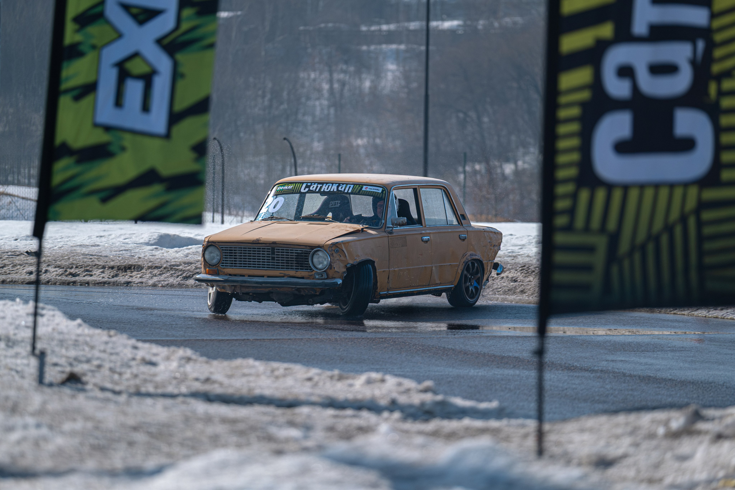 Спортивная автомобильная съемка. Malenkyia