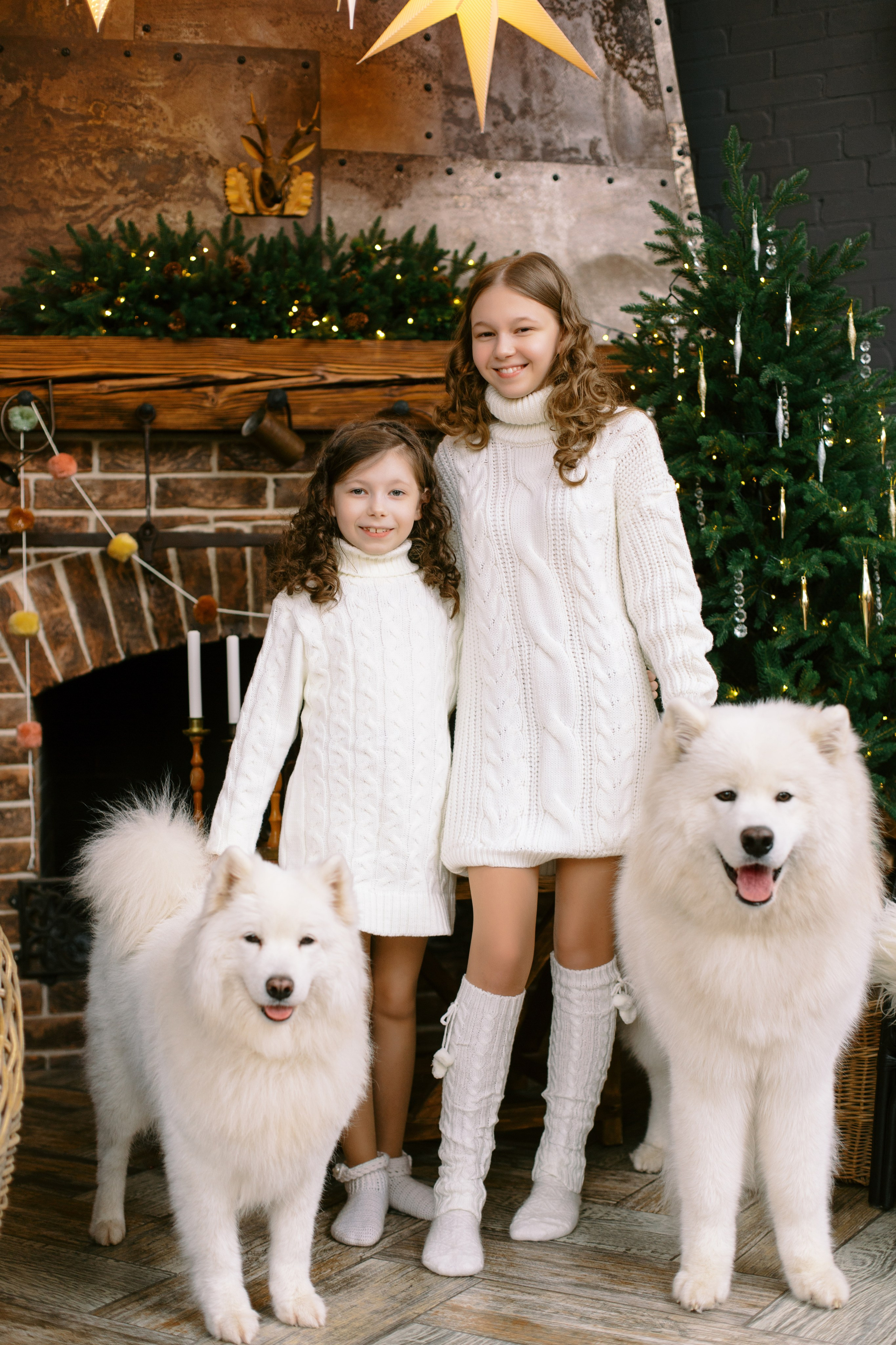 Новогодняя фотосессия в студии в Ростове для Юлии, Эли и Софии