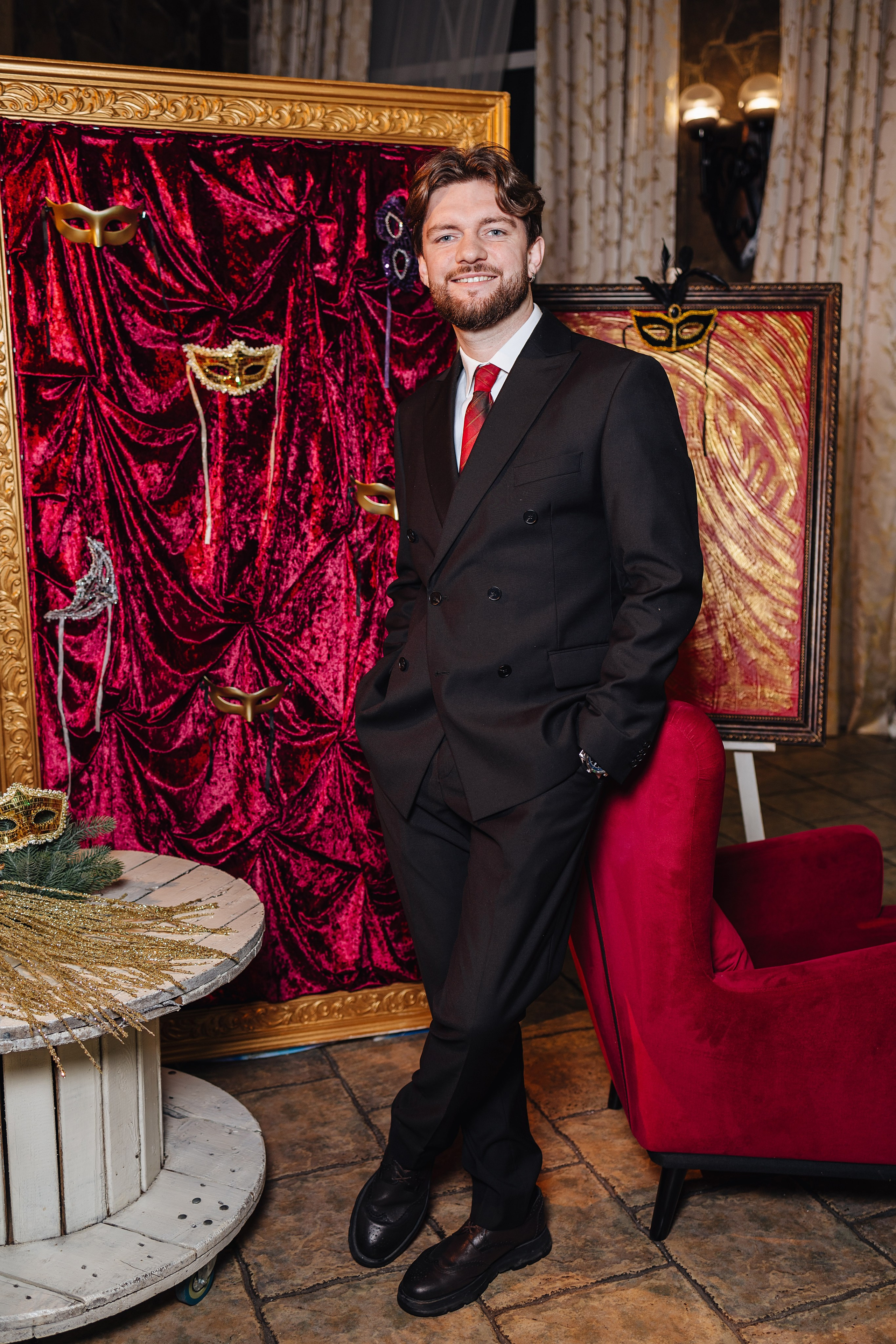 Новый год в «Айвенго» 2026. Александр Антонов. Профессиональный свадебный, репортажный фотограф в Москве, Подольске. Фото+Видео на любой праздник