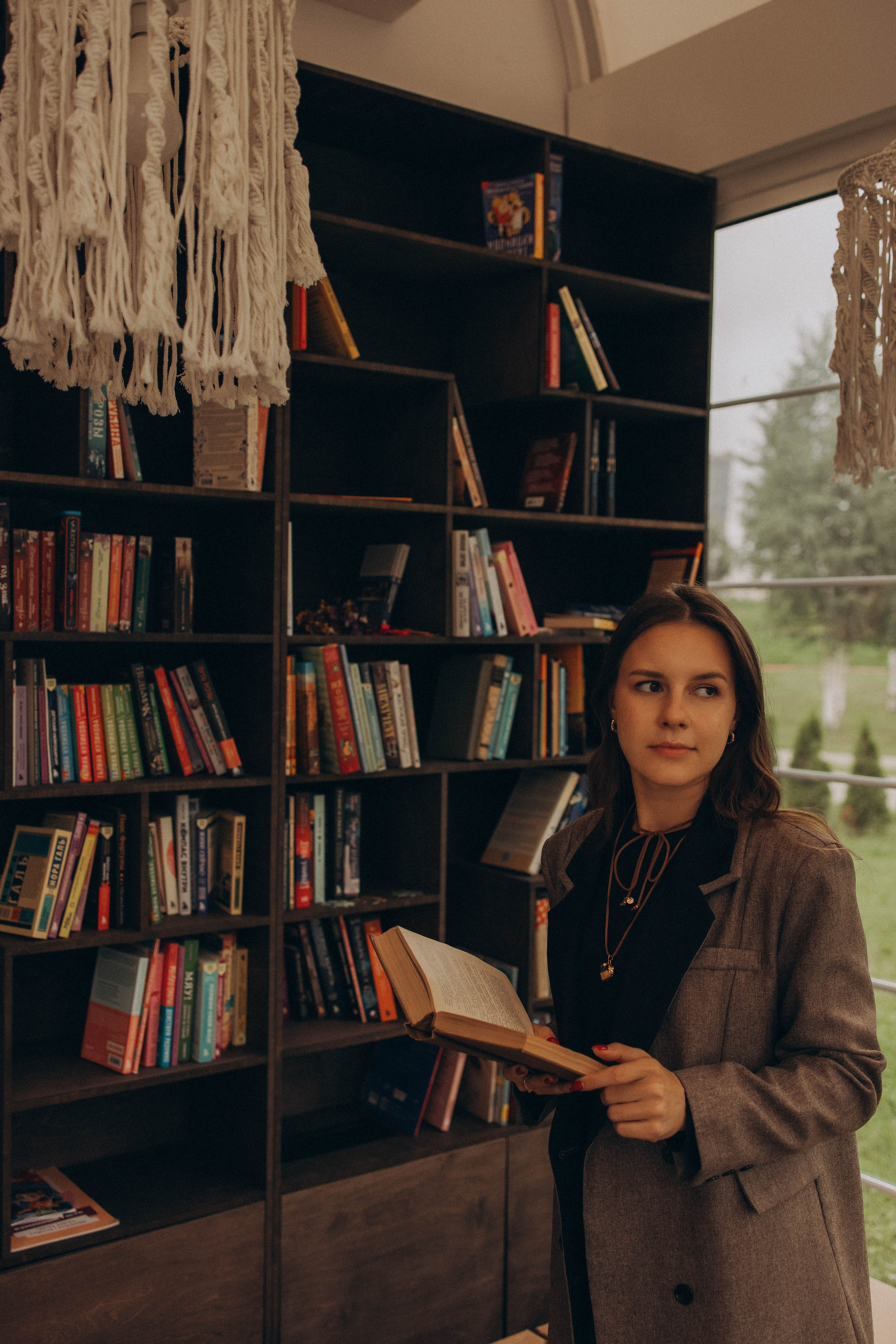 Ирина лесная библиотека. Фотограф lifestylе в Москве Пшеничная Анастасия