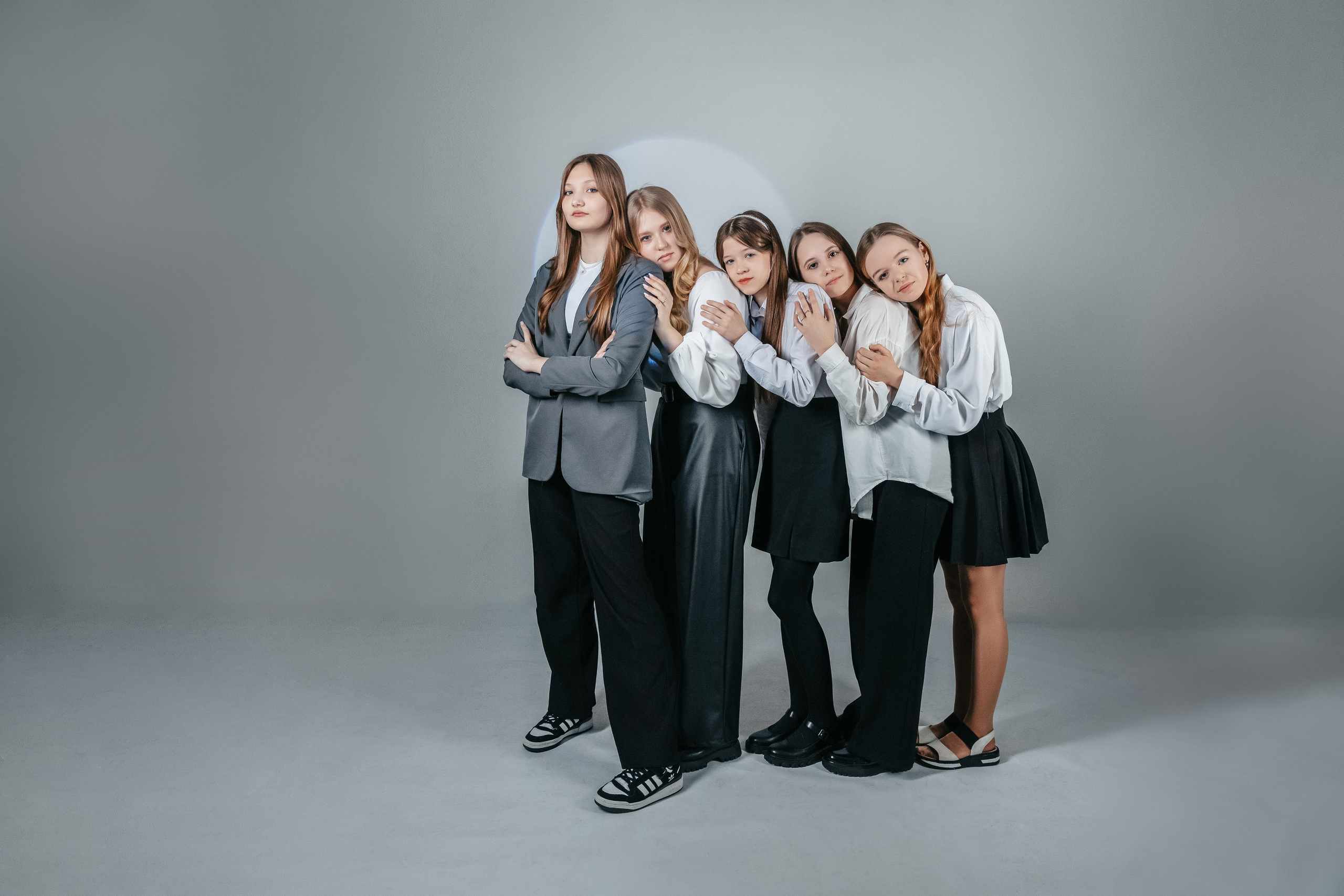 Заказать выпускной школьный альбом Тюмень. Выпускные альбомы в Тюмени для школ, садов, вузов спортивных секций