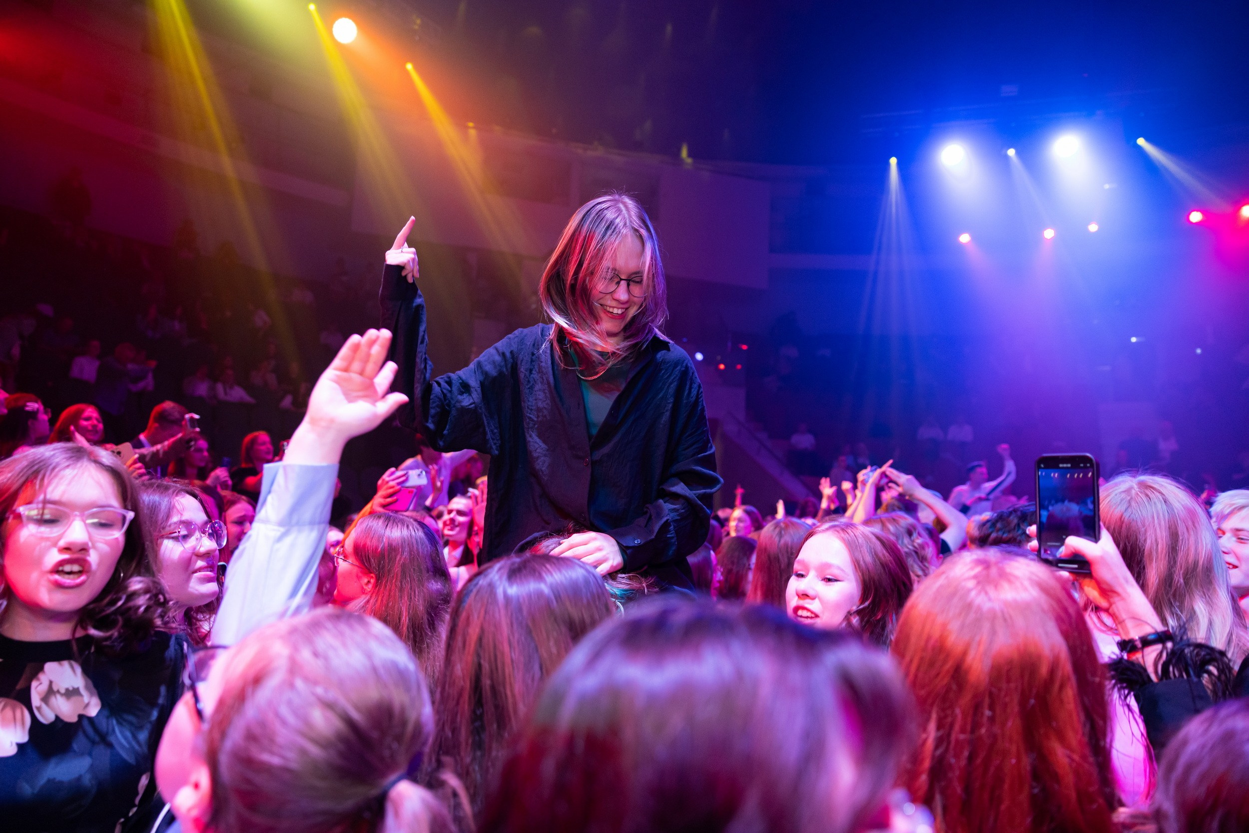 Городской бал выпускников (24 июня 2025). Репортажный фотограф Алексей Пирязев