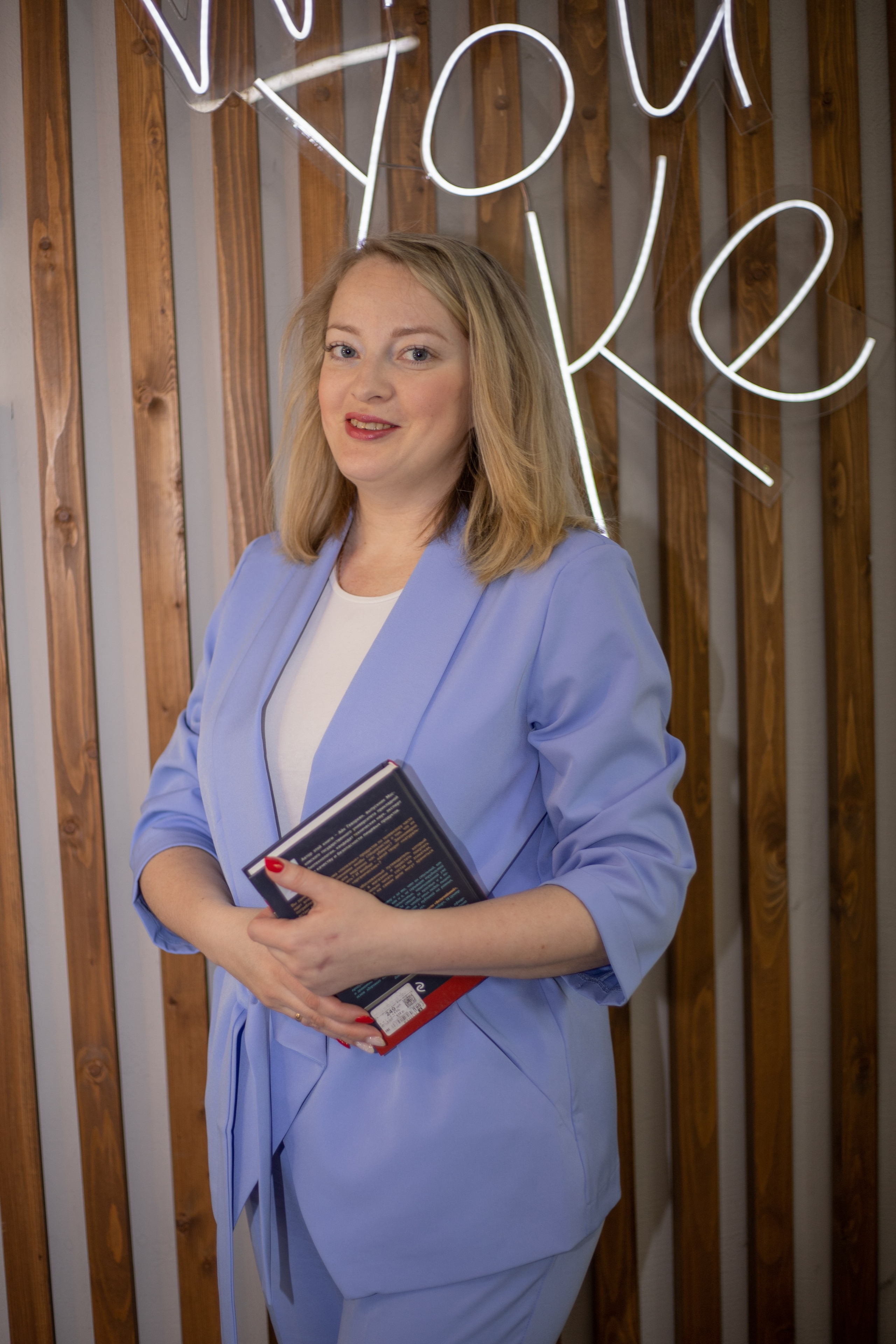 Фотосессия в кафе. Фотограф новорожденных в Екатеринбурге