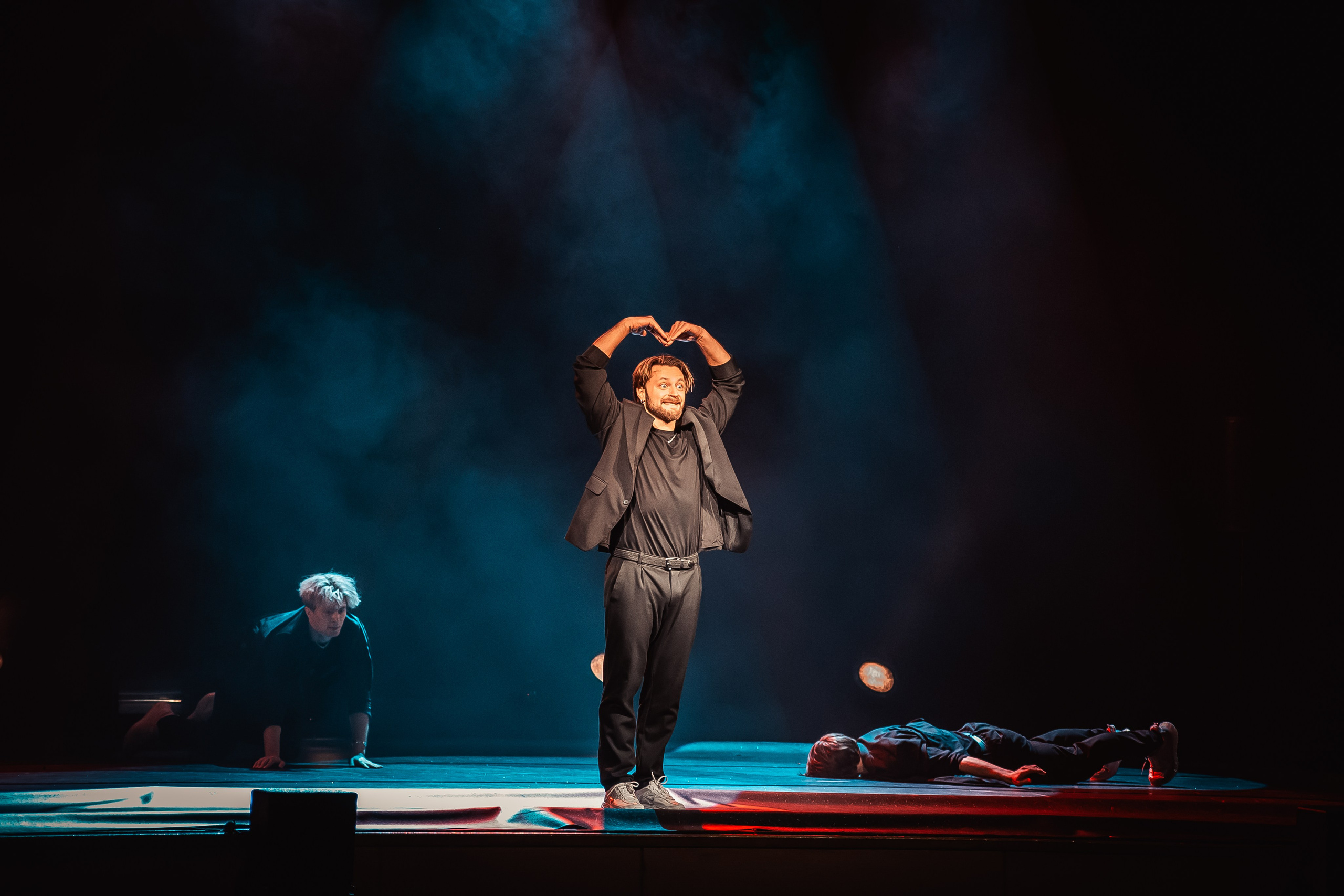 Шоу под дождем, Гранд Холл Сибирь, 20.02.2026. Фотограф Регина Крикунова г. Красноярск