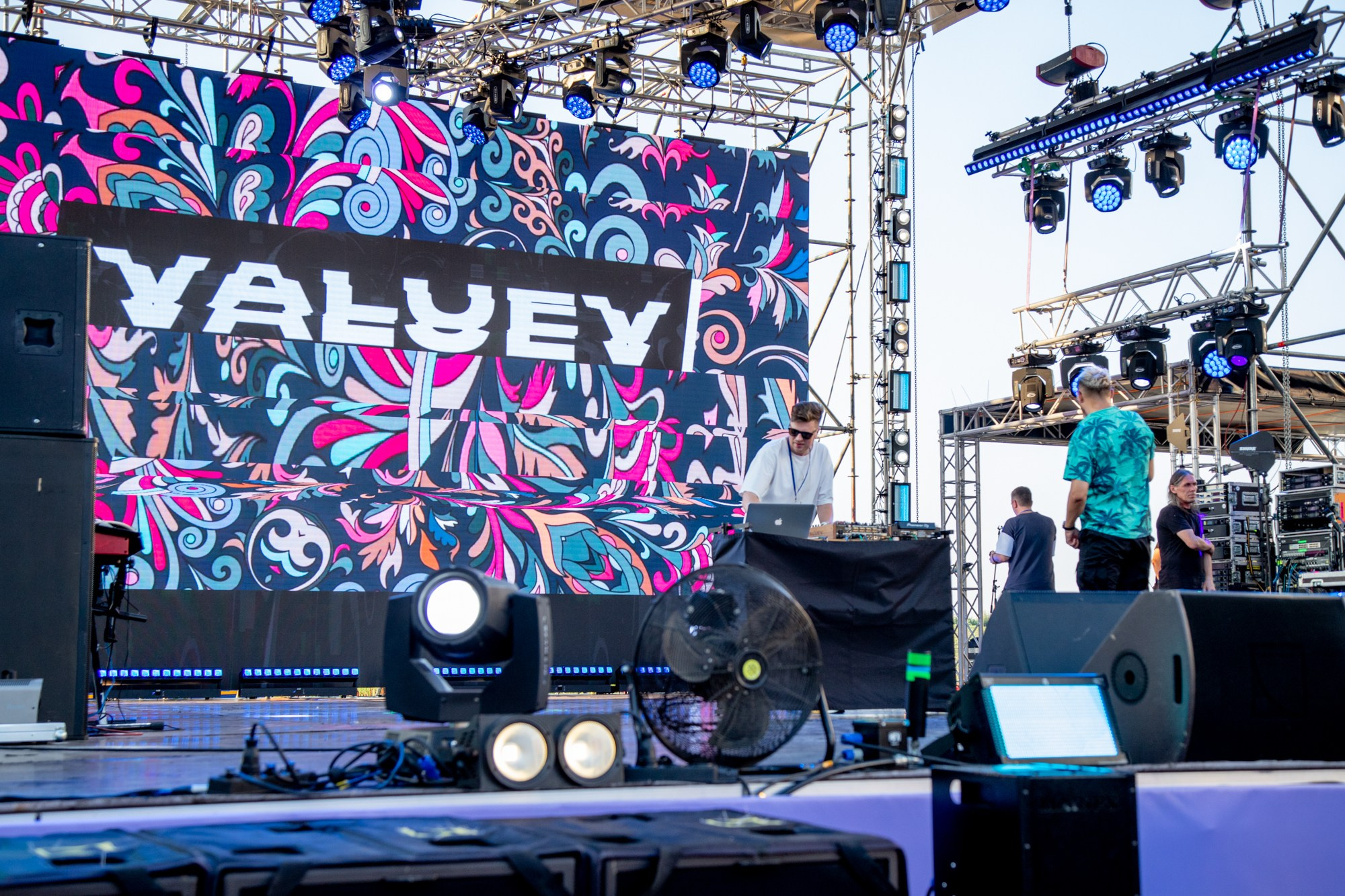 Краевой День молодёжи в Краснодаре 2023. Репортажный, промышленный и маркетплейс-фотограф Дмитрий Чернат