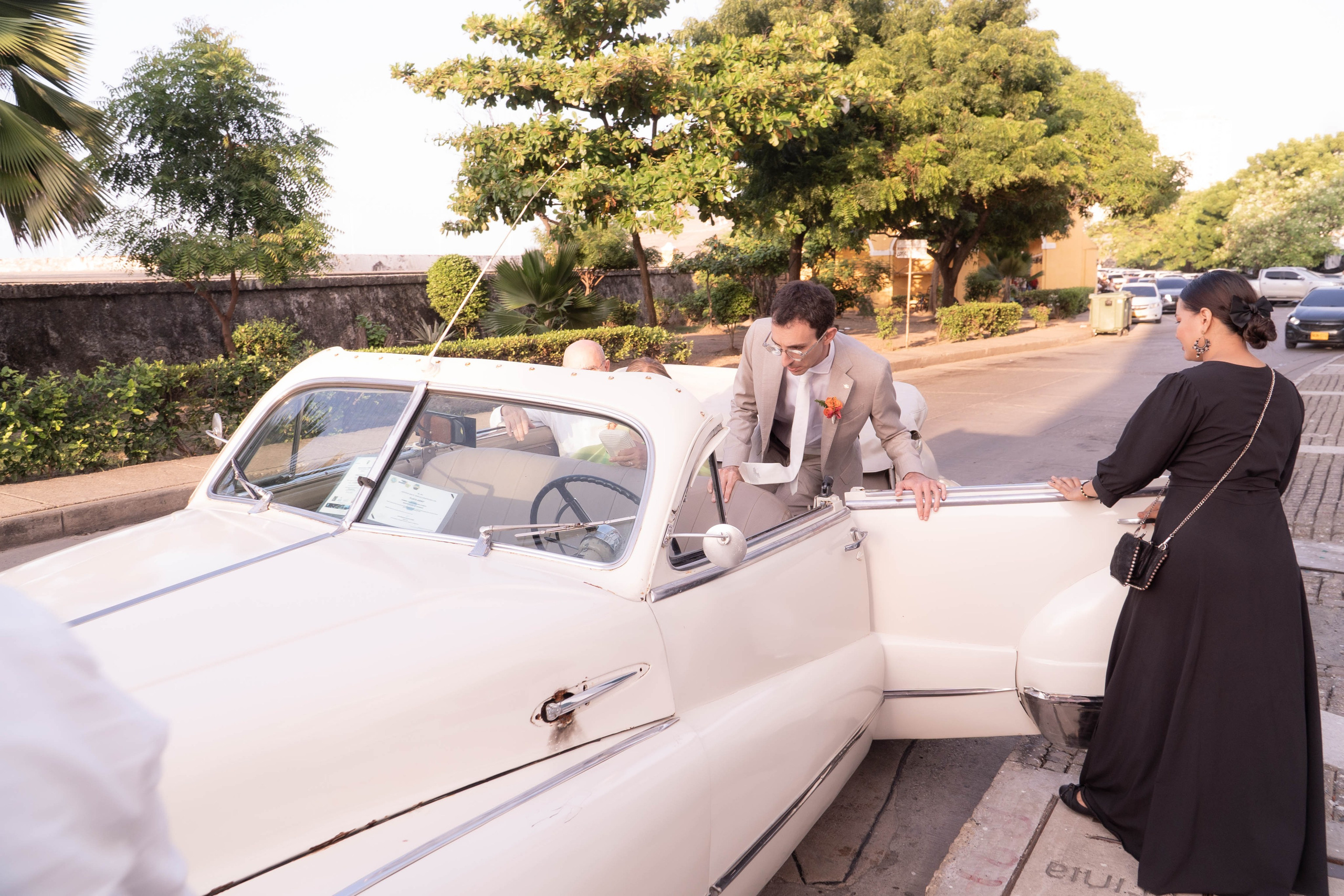 Catalina and Romain. Wedding Photographer in Barcelona and Medellin