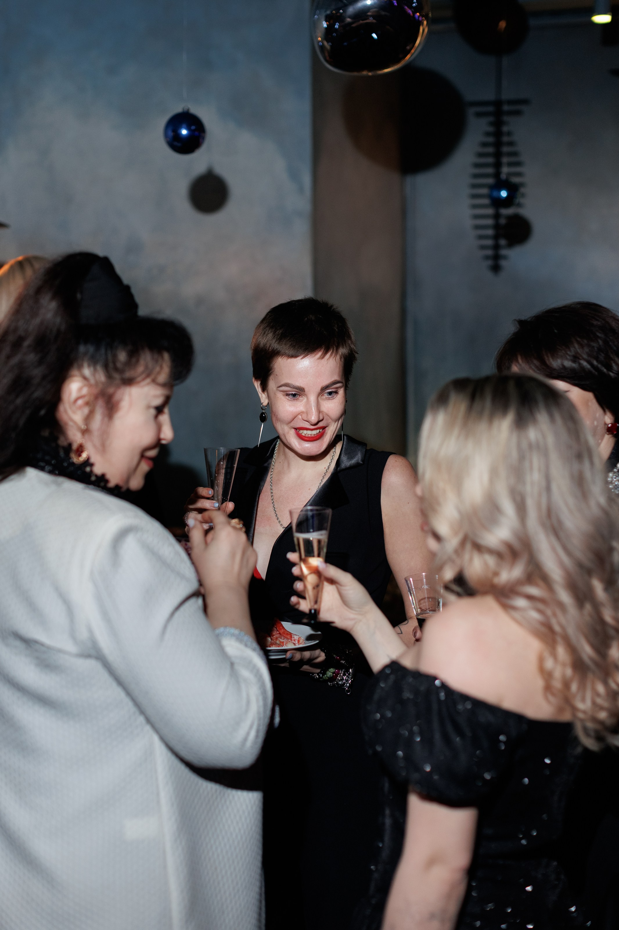 New Year Подружки 23/2024. Свадебный, портретный и репортажный фотограф Дмитрий Карпов