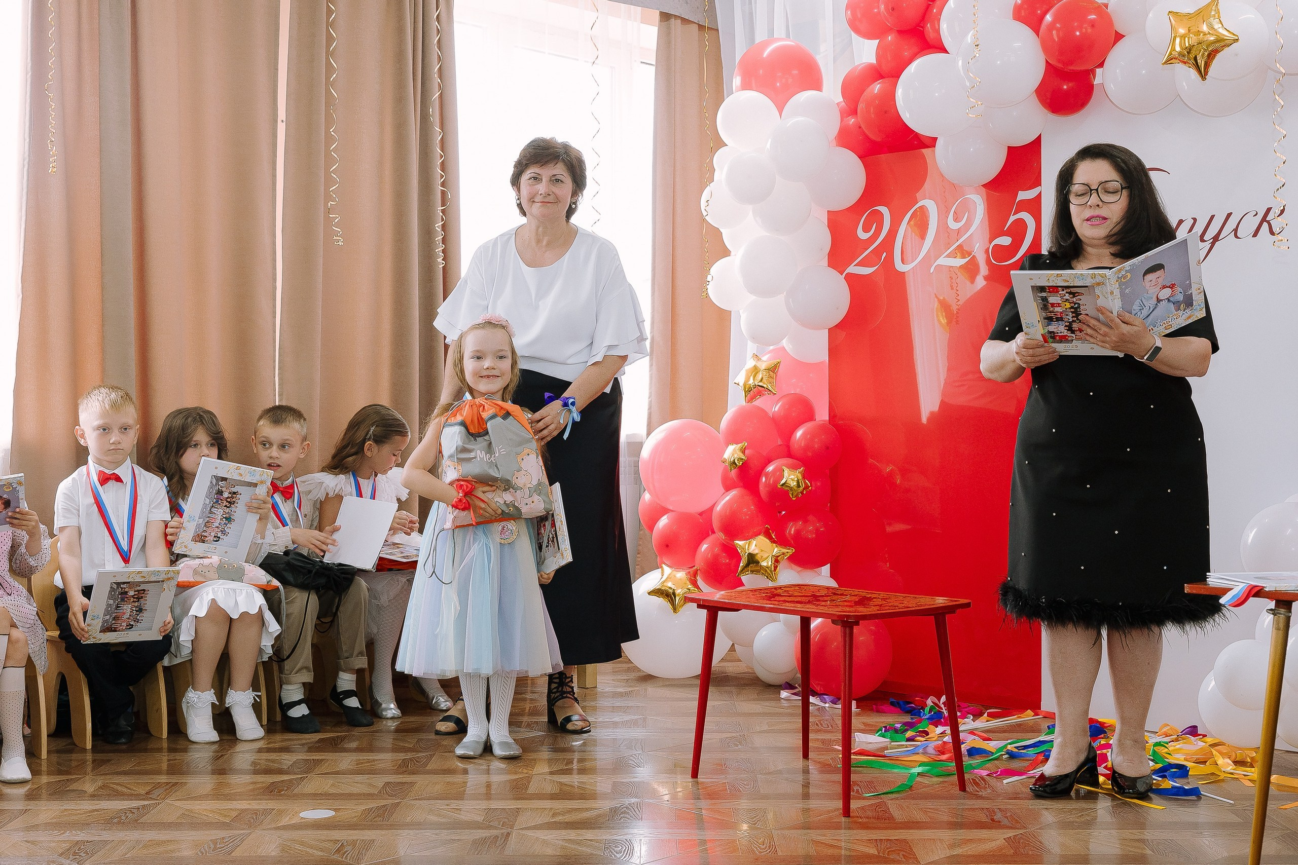 Выпускной в ДС 26. Выпускные альбомы Натальи Бутко: Новороссийск, Анапа, Геленджик