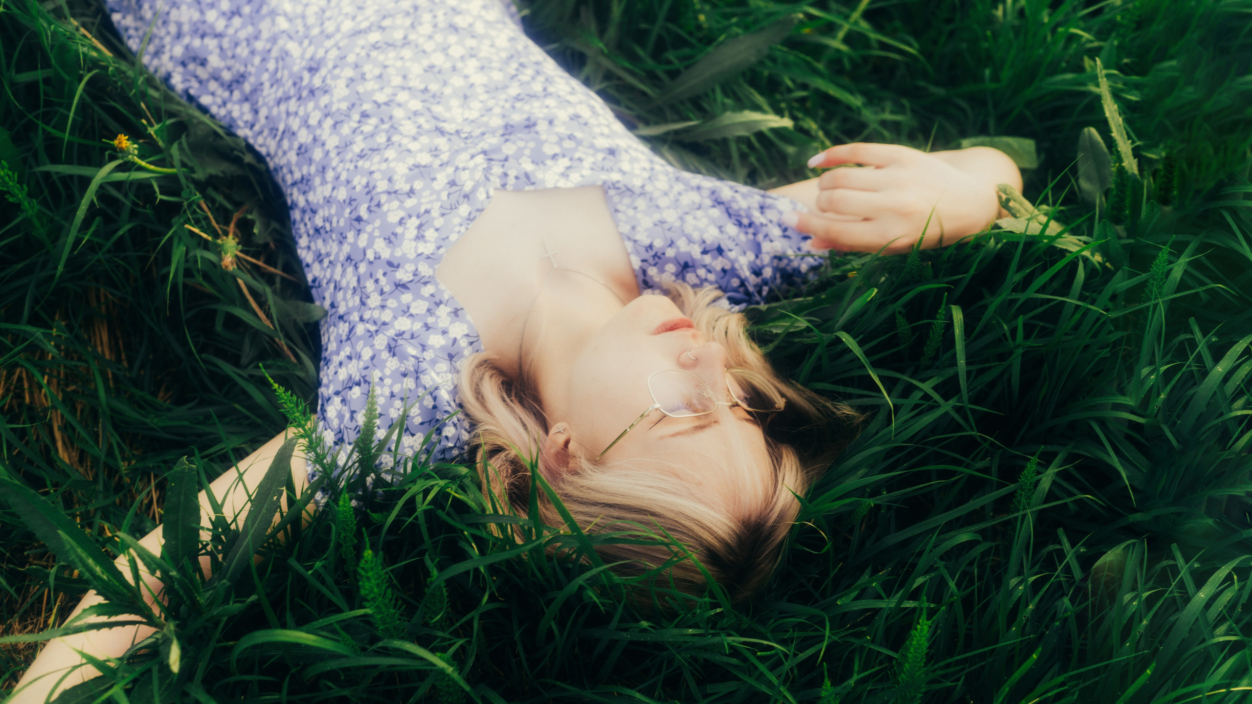 Anastes. Sun Betty — кинофотограф Элизабет