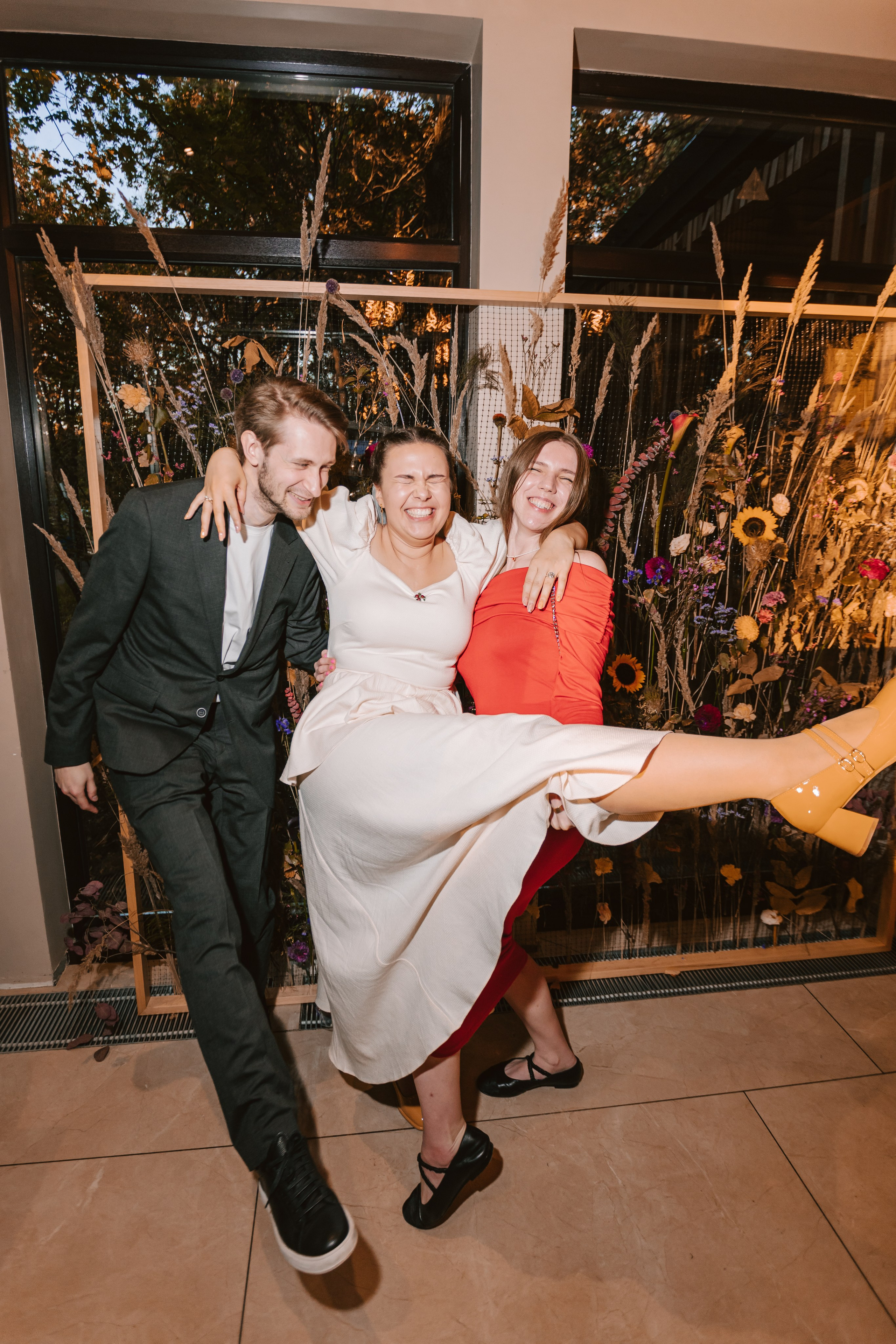 ЛЮБОВЬ В ЗОЛОТЕ