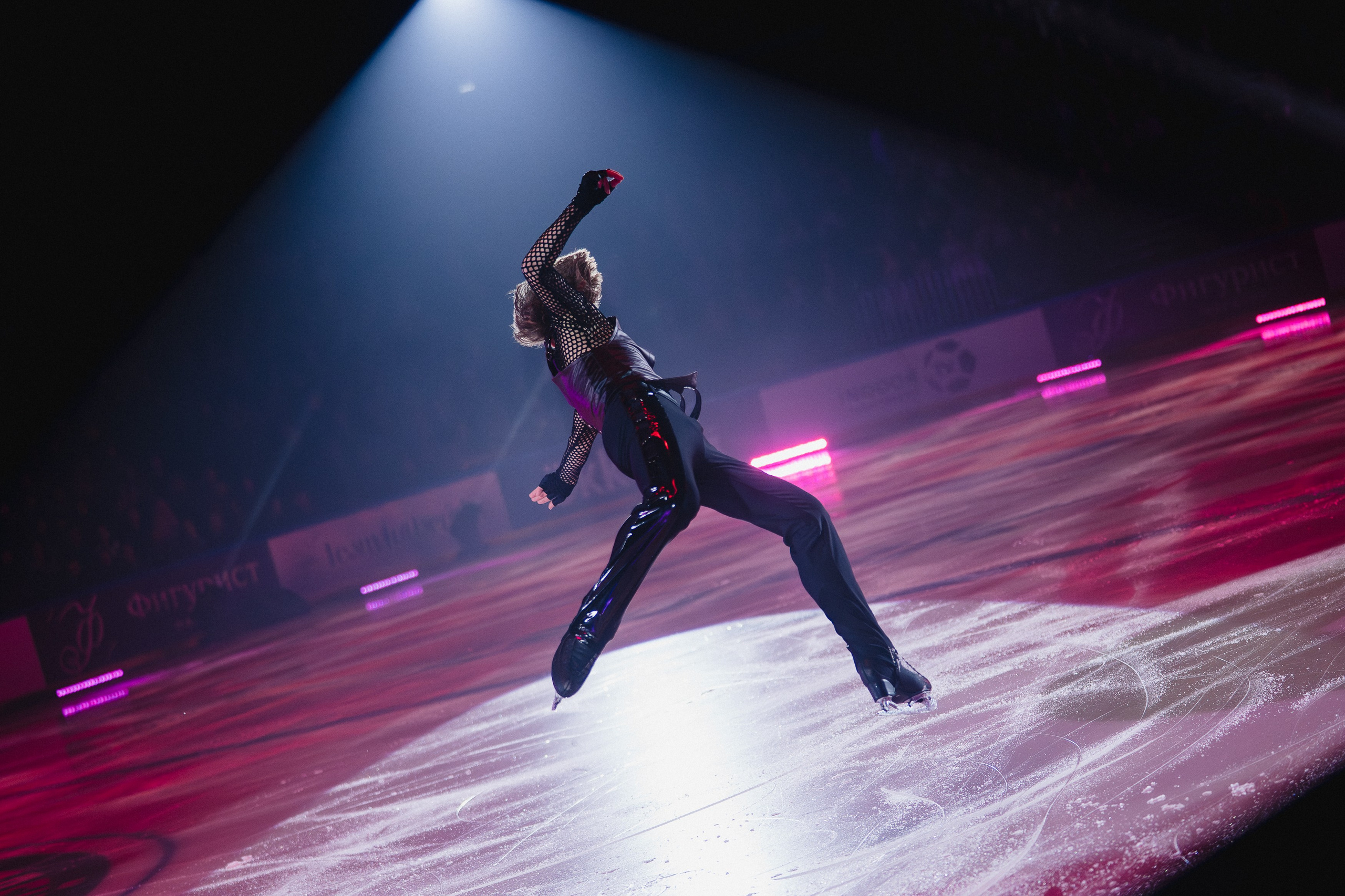 Шоу Этери Тутберидзе в Новосибирске. Воробьева Ксения — Спортивный и танцевальный фотограф Новосибирск