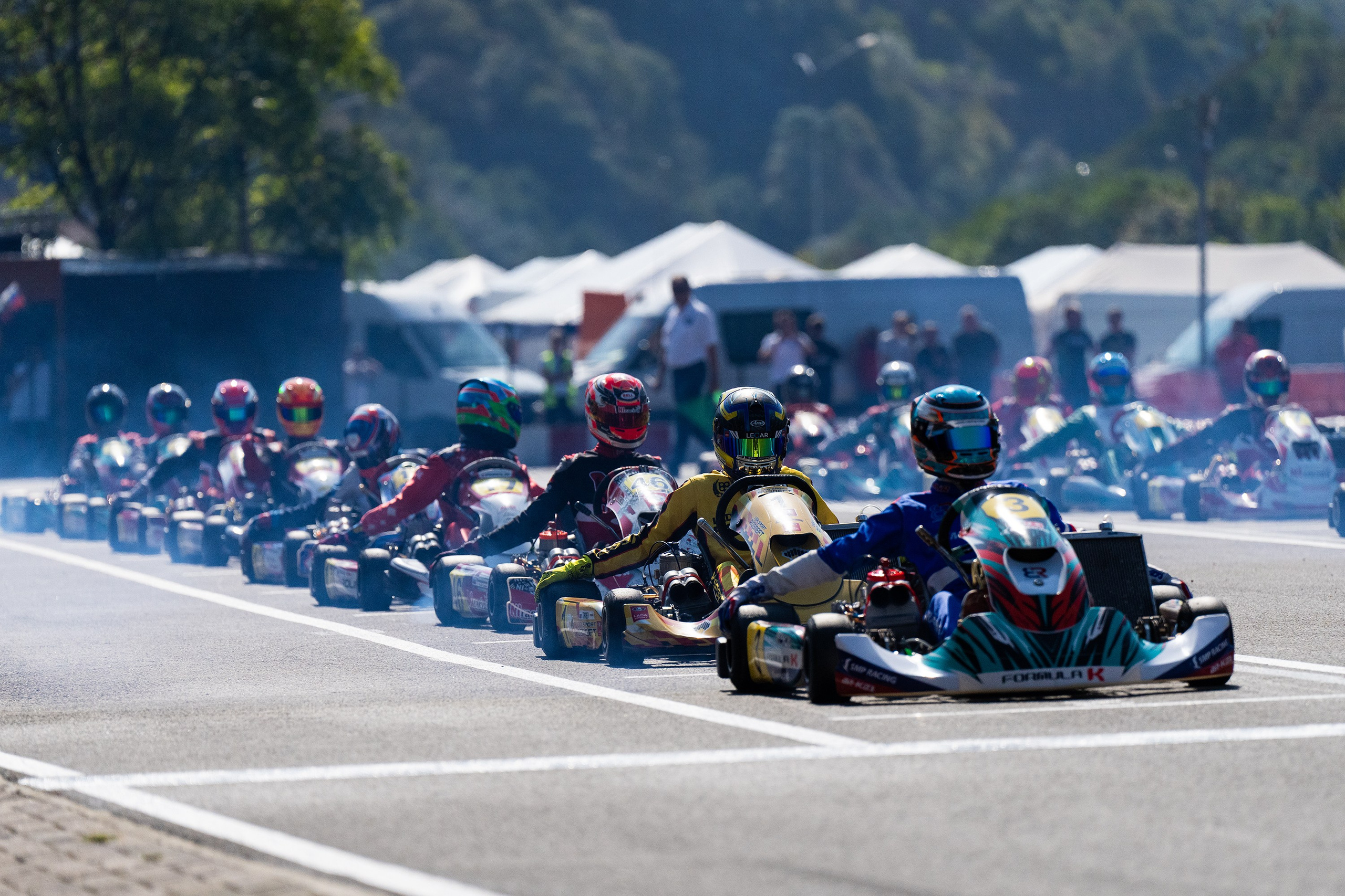 Репортажный фотограф в Сочи — профессиональная съёмка событий и мероприятий. Профессиональная фотосъемка в Сочи: репортаж, предметная, ювелирная фотосъемка, недвижимость, фуд-фотография. Фотограф Александр Афанасьев