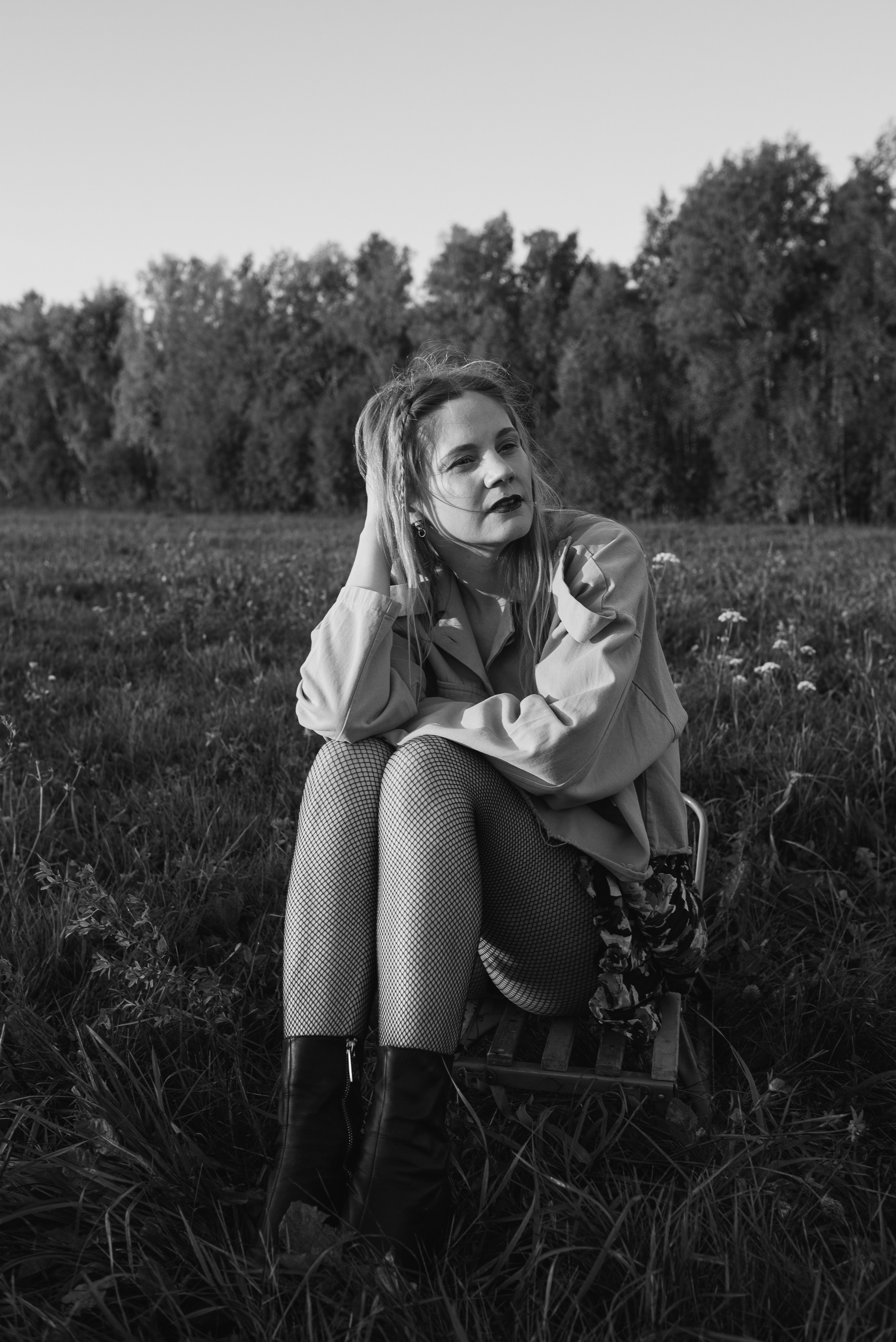 Фотосессия в поле на рассвете. Фотограф в Новосибирске Юлия Туманова