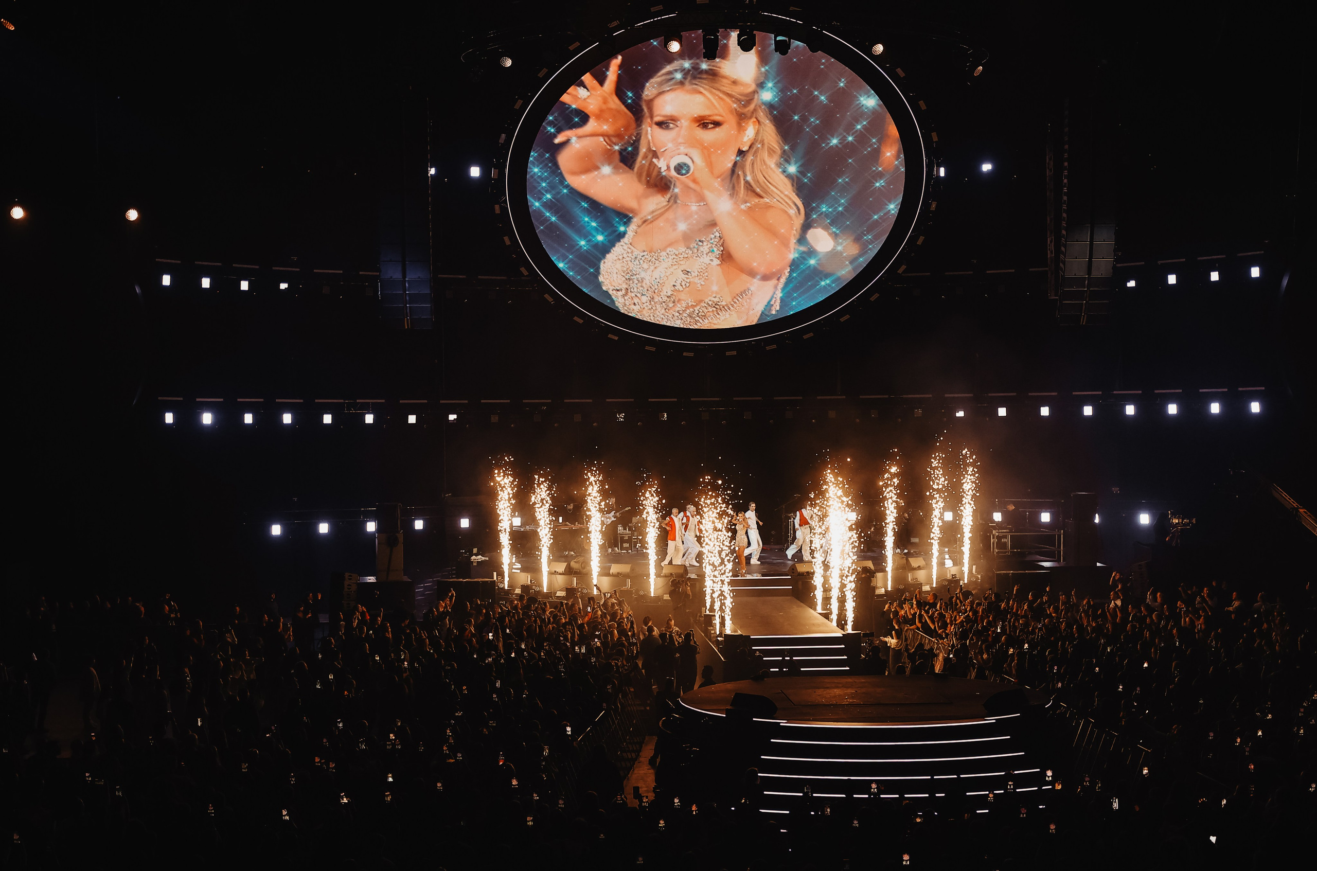 ПЕРВАЯ ЛЕДИ @LIVE ARENA