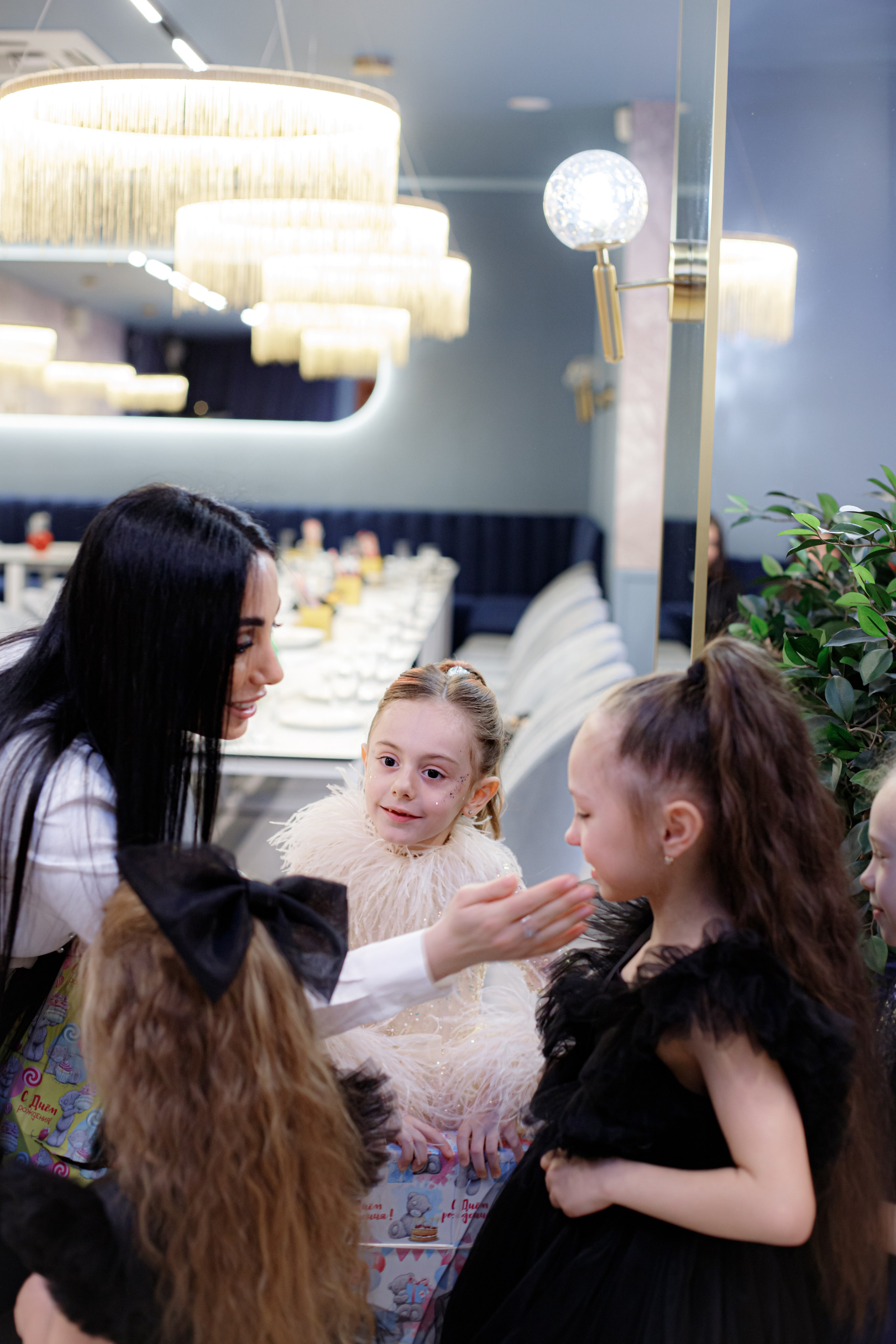 ASIA'S BIRTHDAY PARTY. Photokarish