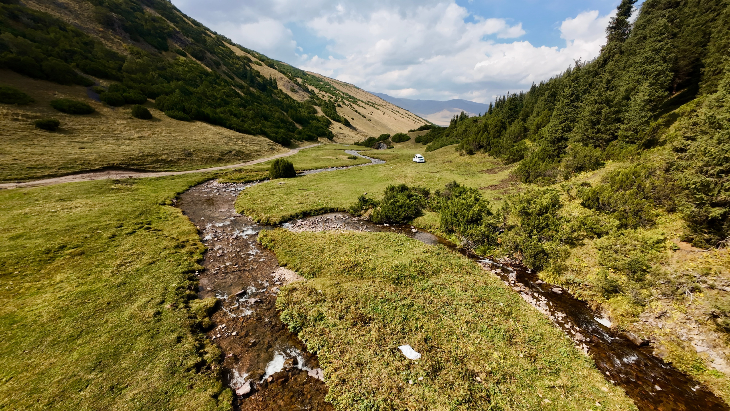 Поездка на плато Ассы и за пределами. Экскурсии и туры по Алматы
