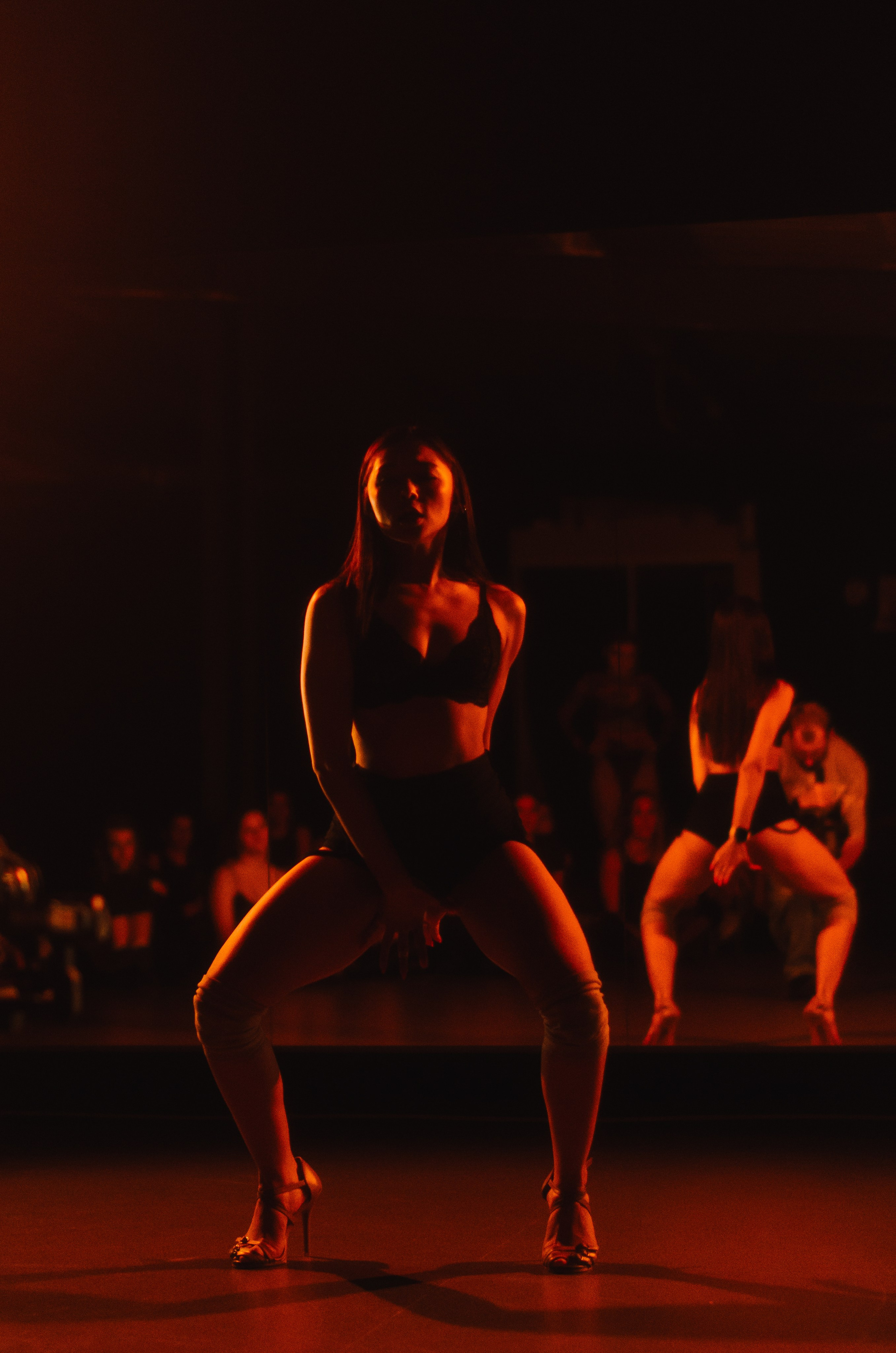 Мастер-классы по High Heels/Girly hip-hop от Оксаны ATTA. Денисова Аля — фотограф для парных съемок и индивидуальных историй в Барнауле