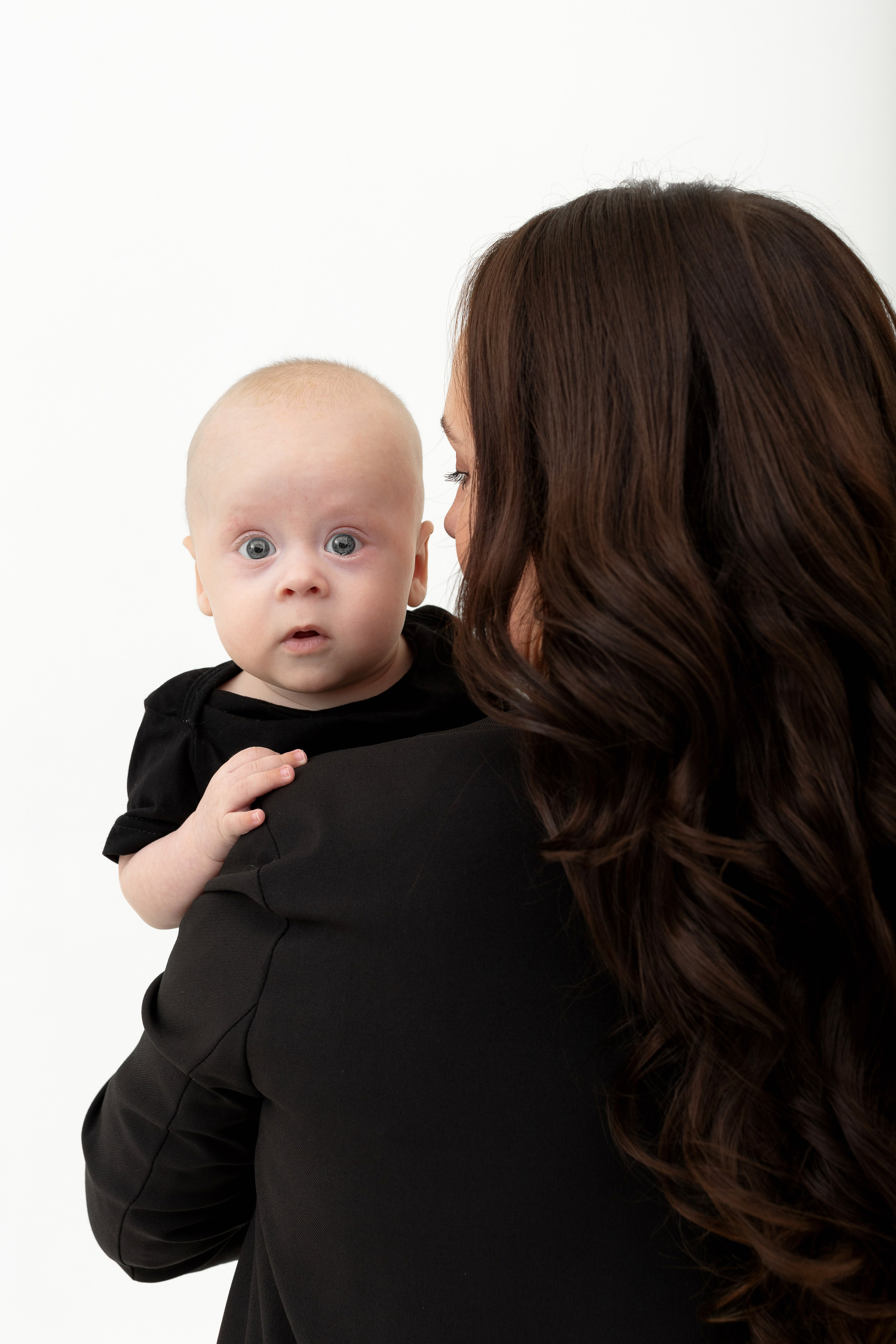 Мама и Малыш на Циклорамме. Семейный и Детский фотограф в Москва Скворцова Татьяна