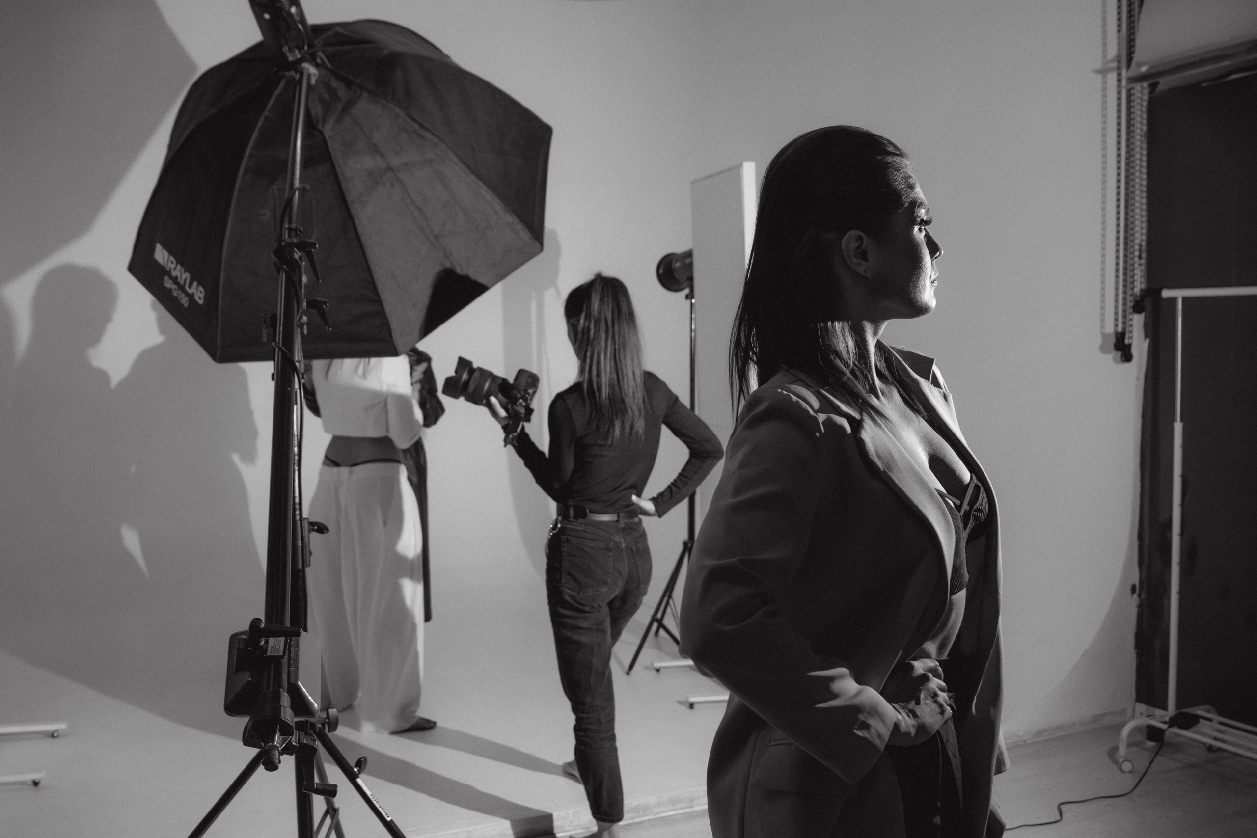 Фэшн-съёмка участниц Миссис Бизнес Гатчина 2023. Портретный фотограф в Санкт-Петербурге Дмитриева Наталия