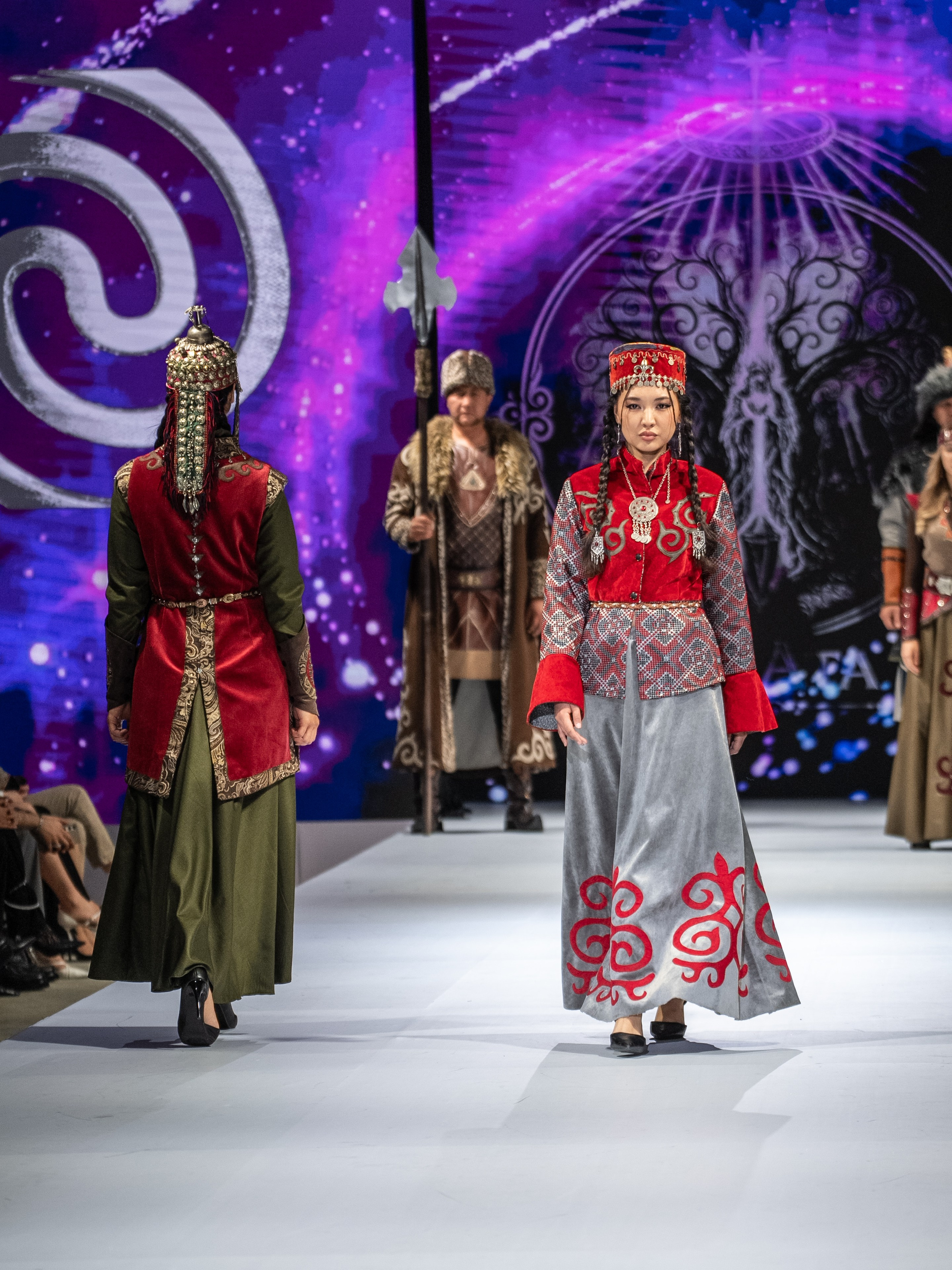 EURASIAN FASHION WEEK Lo Zarata. Сайт Алматинского НЮ АРТ, будуар и фэшн фотографа Дениса Карпенко