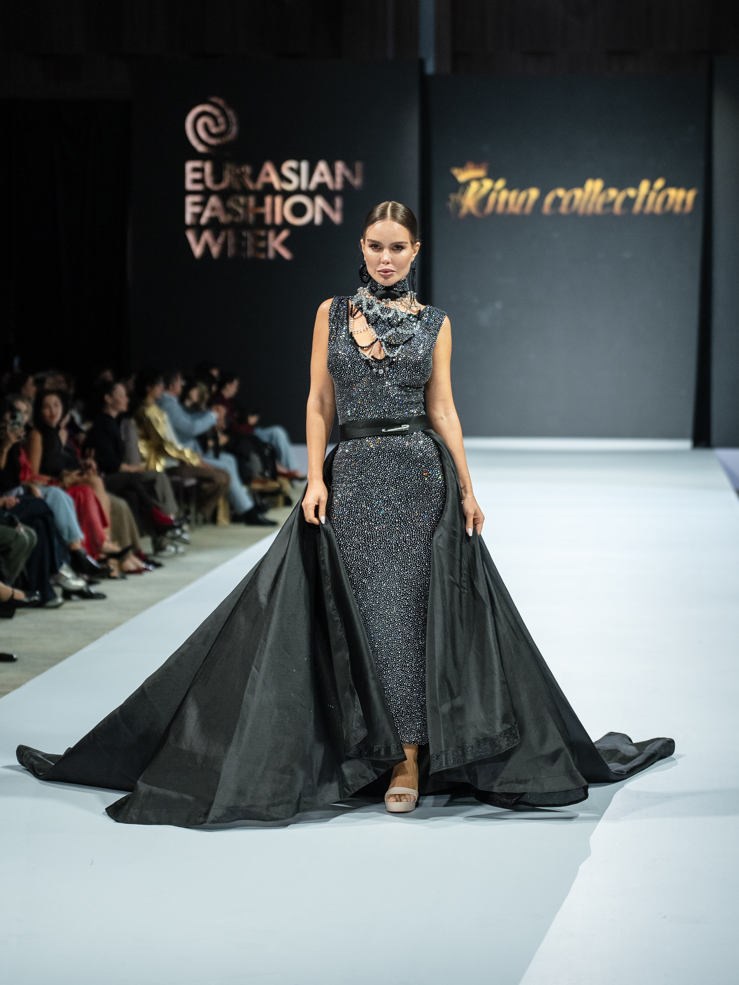 EURASIAN FASHION WEEK Rina Collection. Сайт Алматинского НЮ АРТ, будуар и фэшн фотографа Дениса Карпенко
