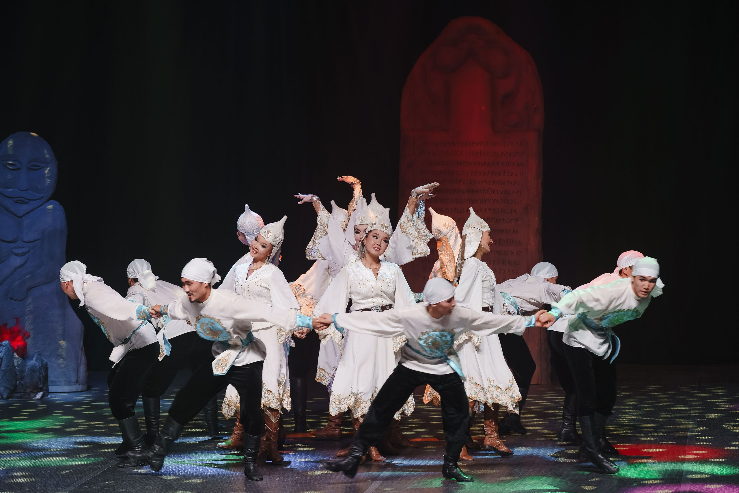 Спектакль театра танца «Наз» Туйгындар. Главная