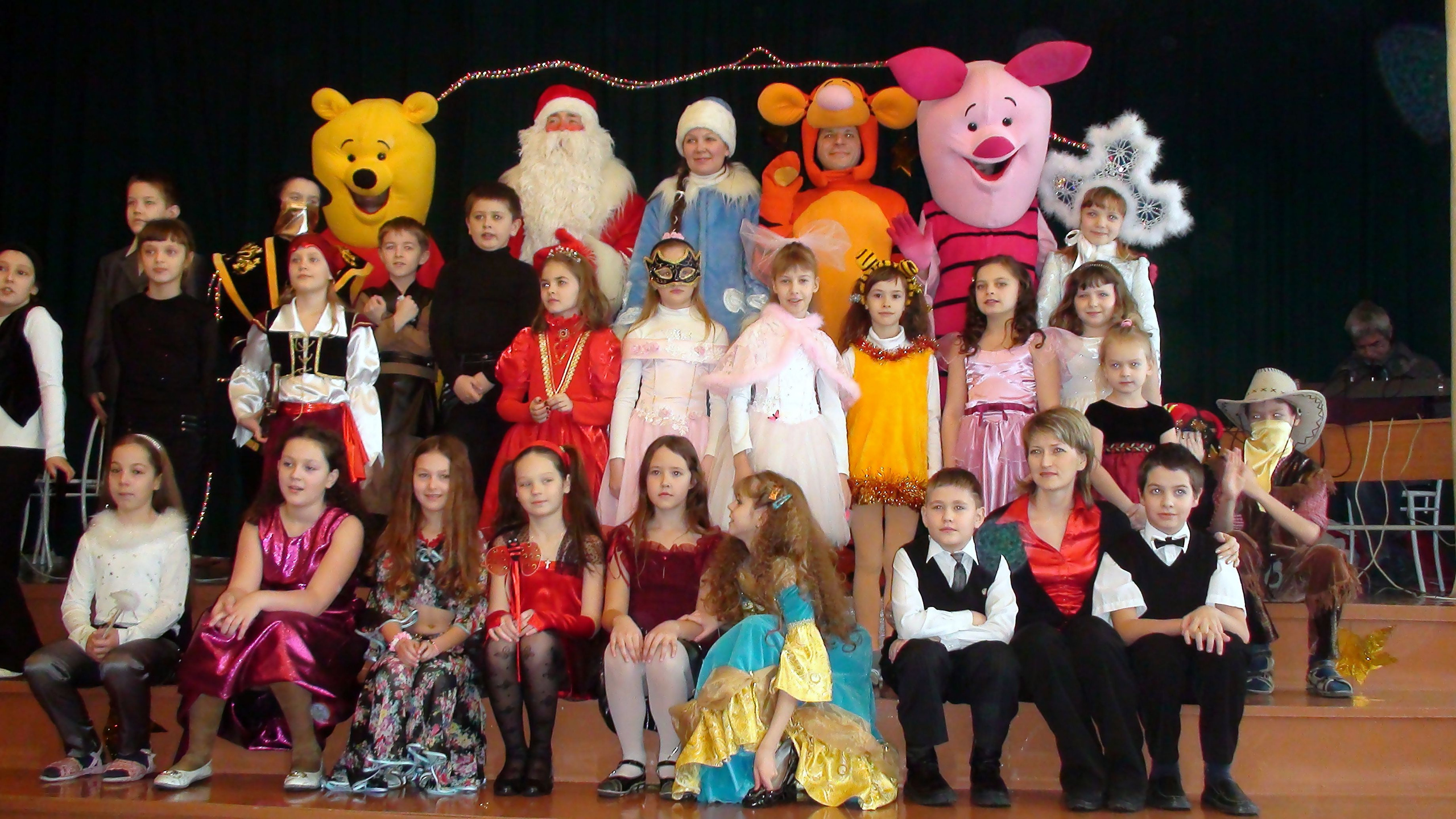 28.12.2009 Школьная Елка. Семейный, Свадебный фотограф СПБ Питер— Романова Екатерина