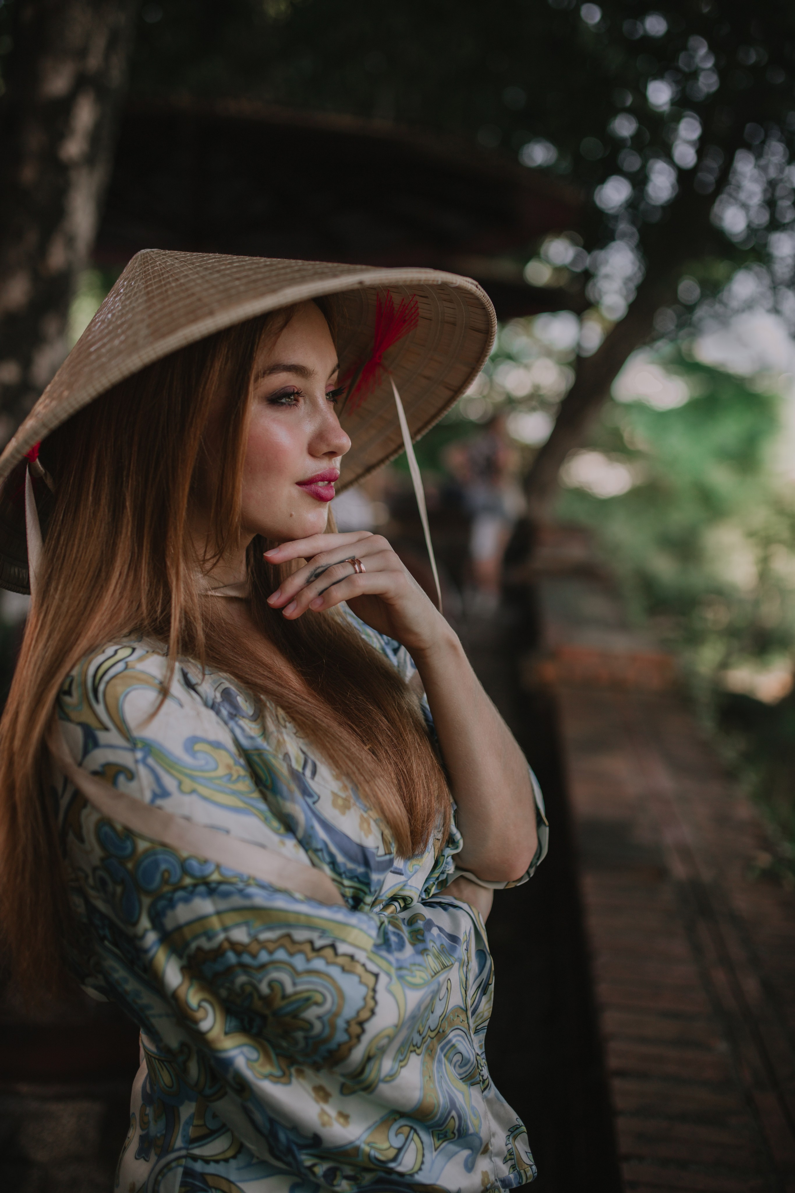 Елизавета на улицах Вьетнама. Главная