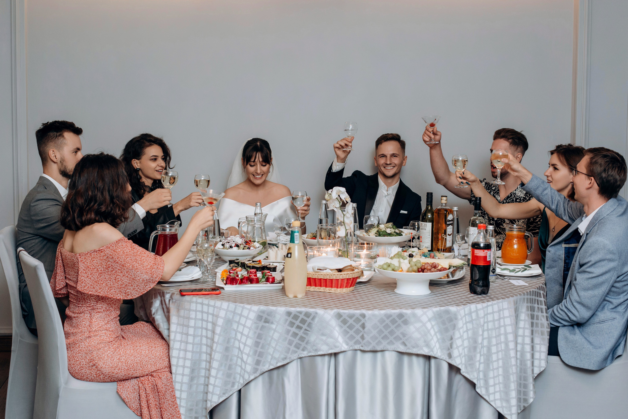 Свадьба на катере. Свадебный фотограф в Санкт-Петербурге Вика Стукачева