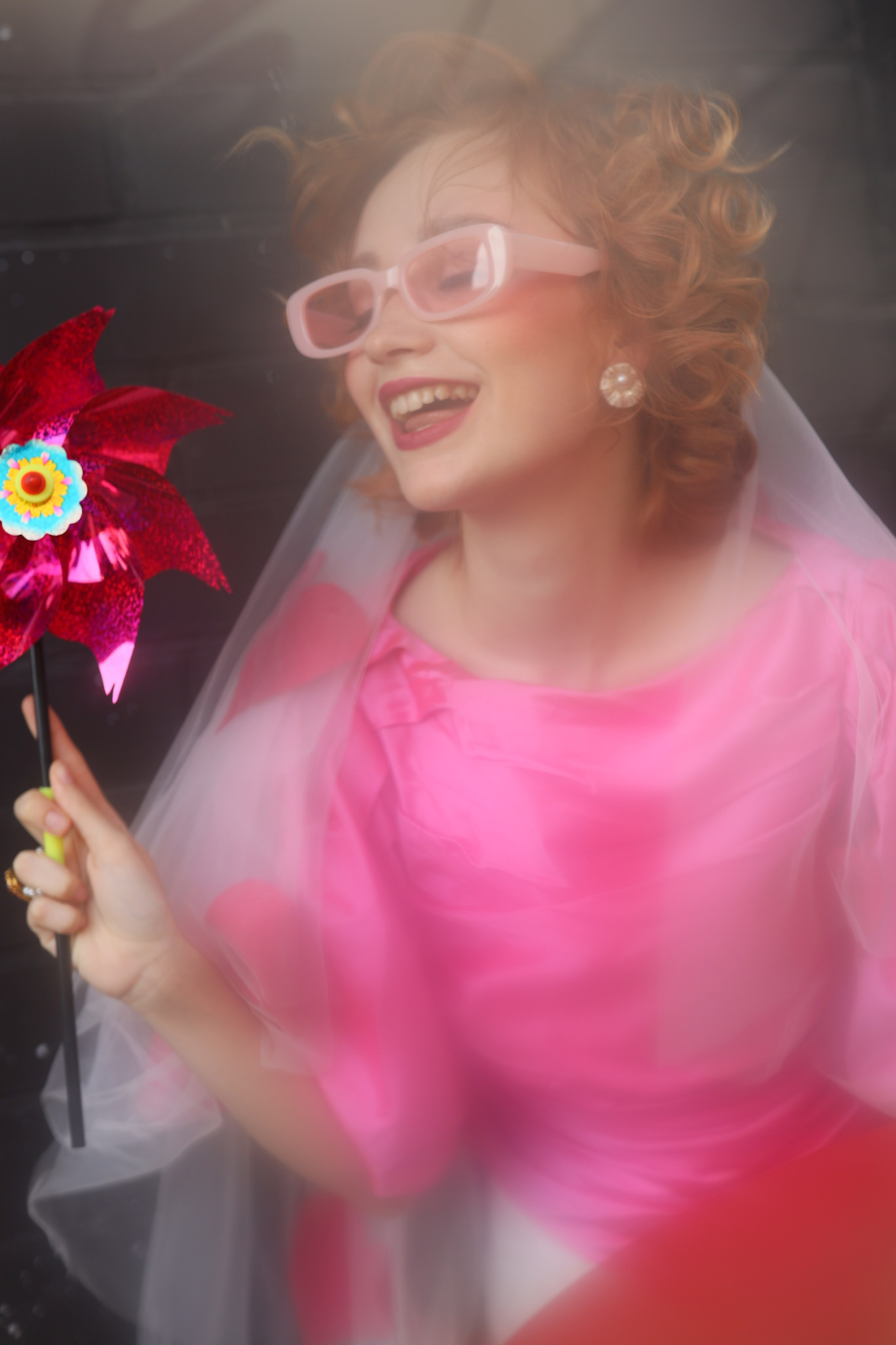 Свадебная фотосессия в парке аттракционов. Свадебный и семейный фотограф в Абхазии Жанна Соснина