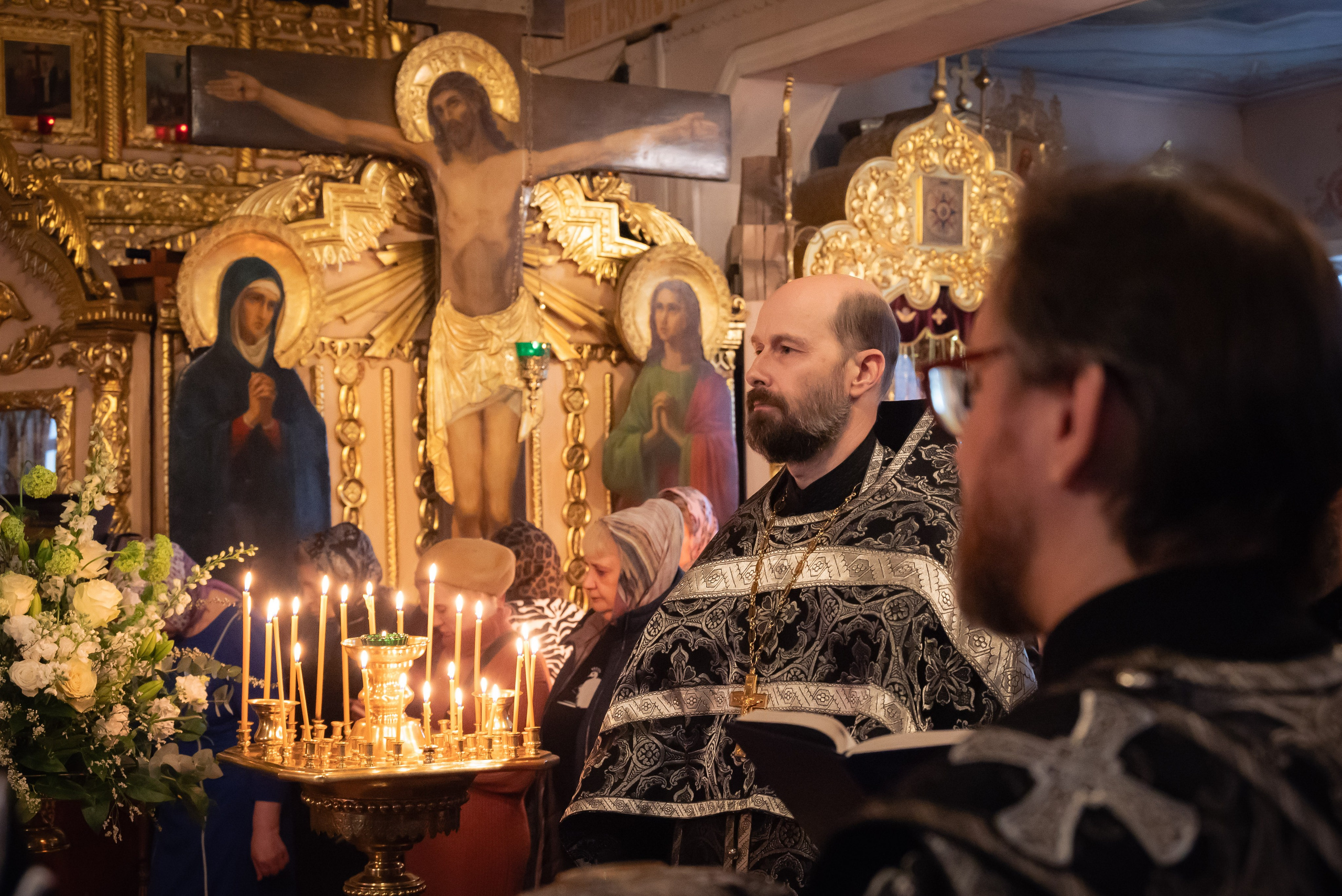 Богородский храм. Вынос Плащаницы. Антон и Татьяна Денисенко — В храме