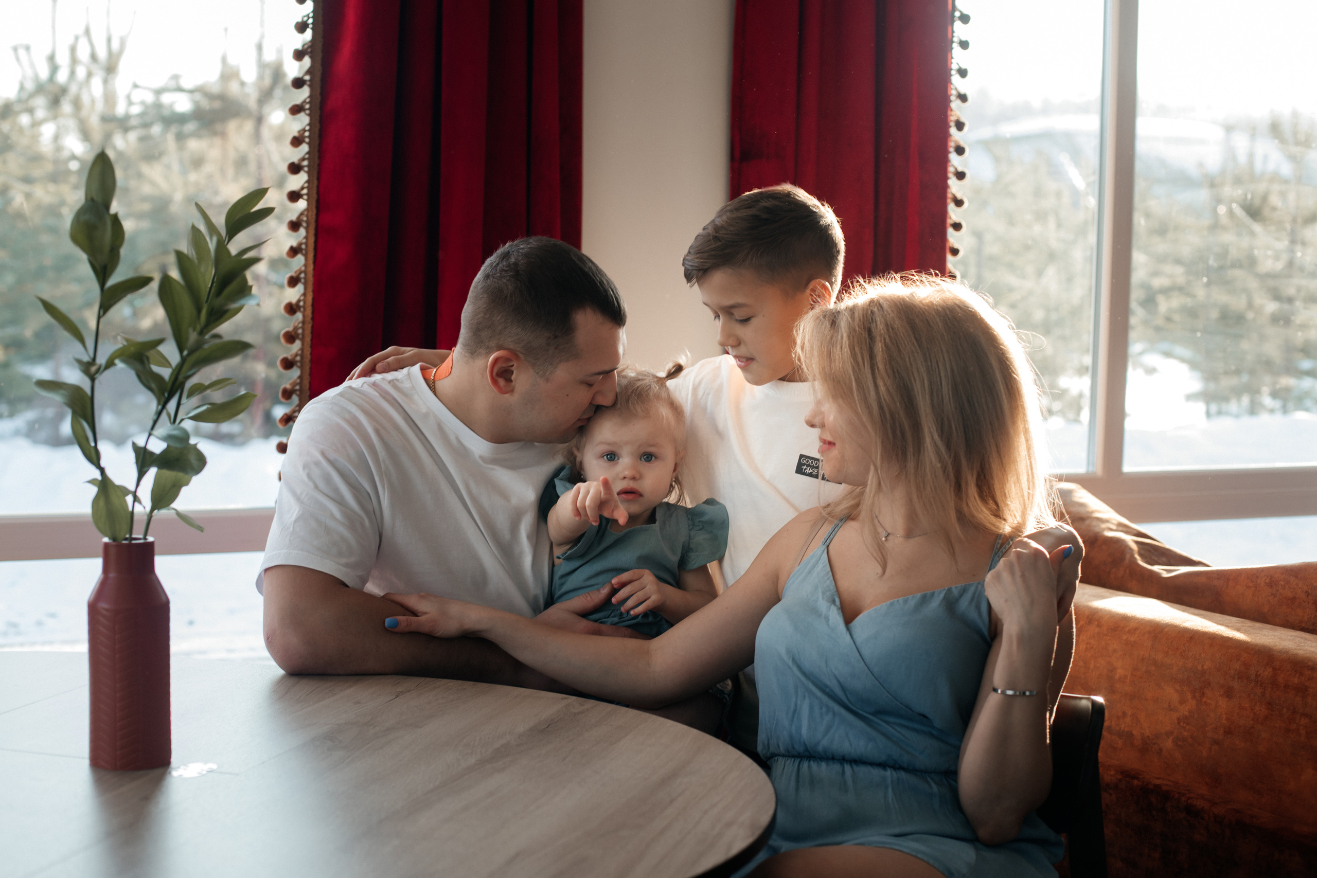 По весеннему тепло. Фотограф Сочи, Екатеринбург, Евгения Ефимова