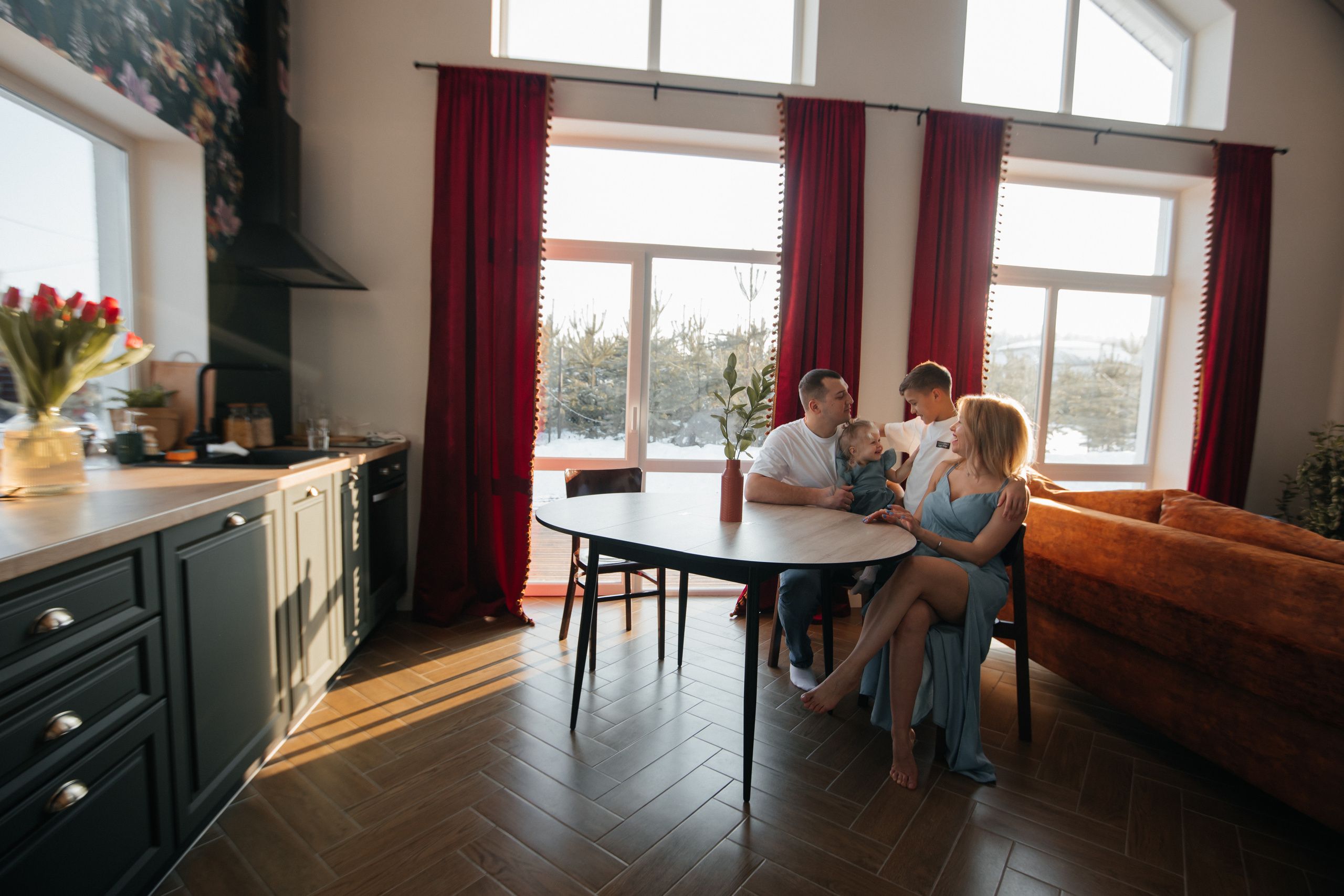 По весеннему тепло. Фотограф Сочи, Екатеринбург, Евгения Ефимова