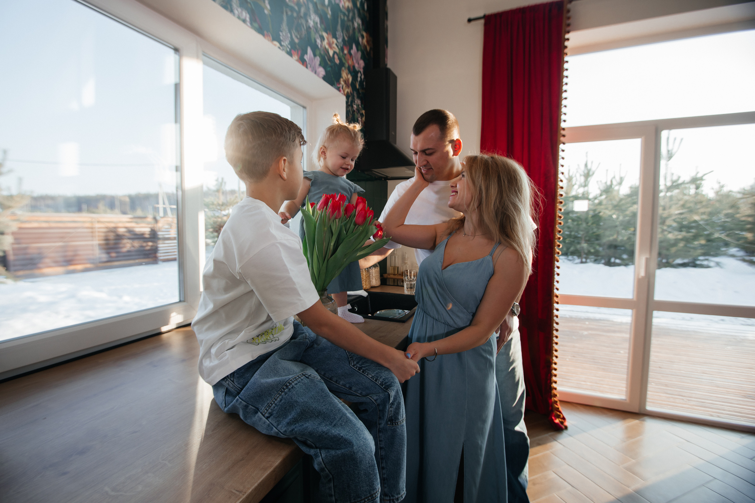 По весеннему тепло. Фотограф Сочи, Екатеринбург, Евгения Ефимова