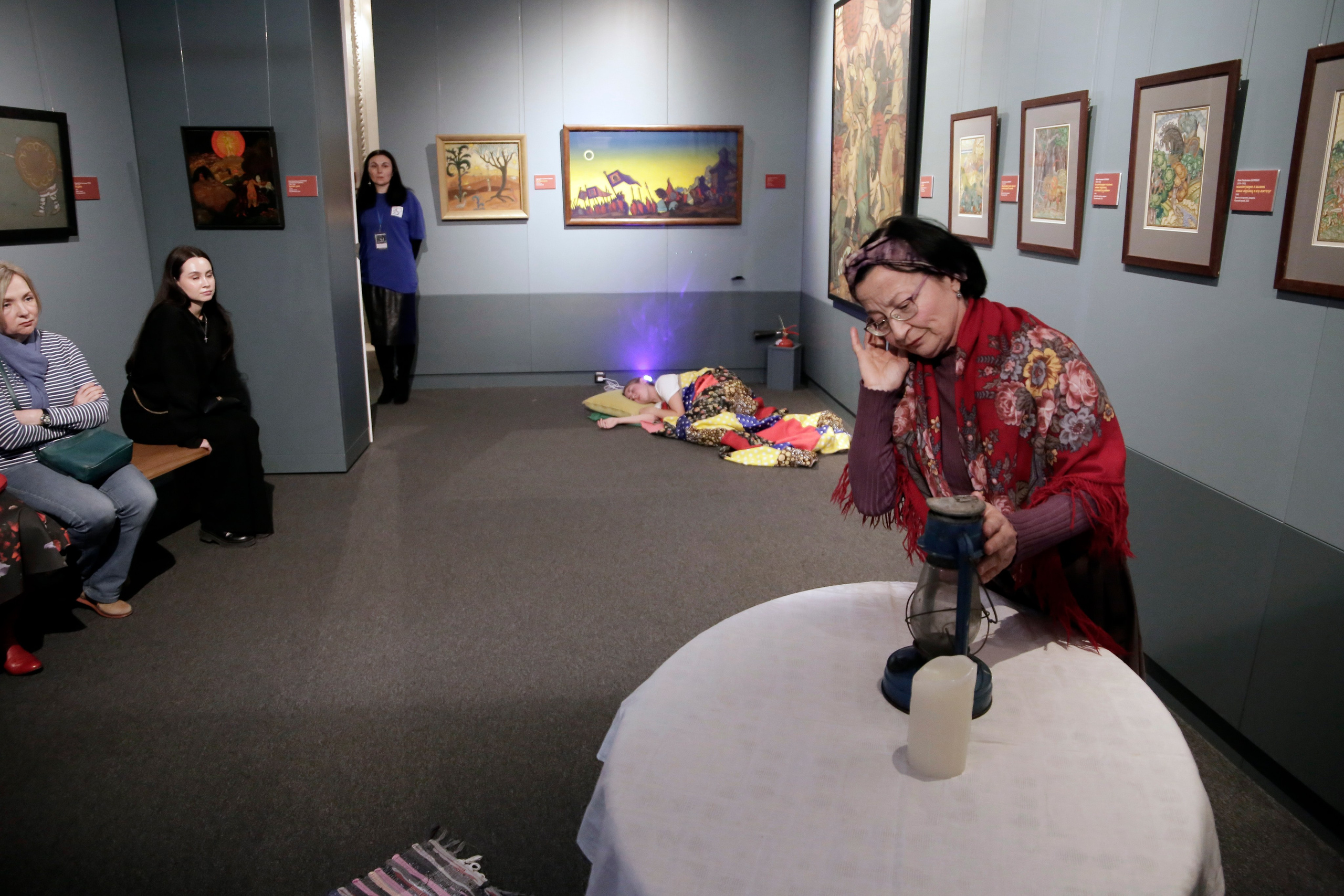 ЛАДУШКИ-ЛАДУШКИ. АРХЕОЛОГИЯ РУССКИХ СКАЗОК. ПЕРФОРМАНС. Художник, преподаватель дизайна, начинающий сценограф и режиссёр во Владивостоке