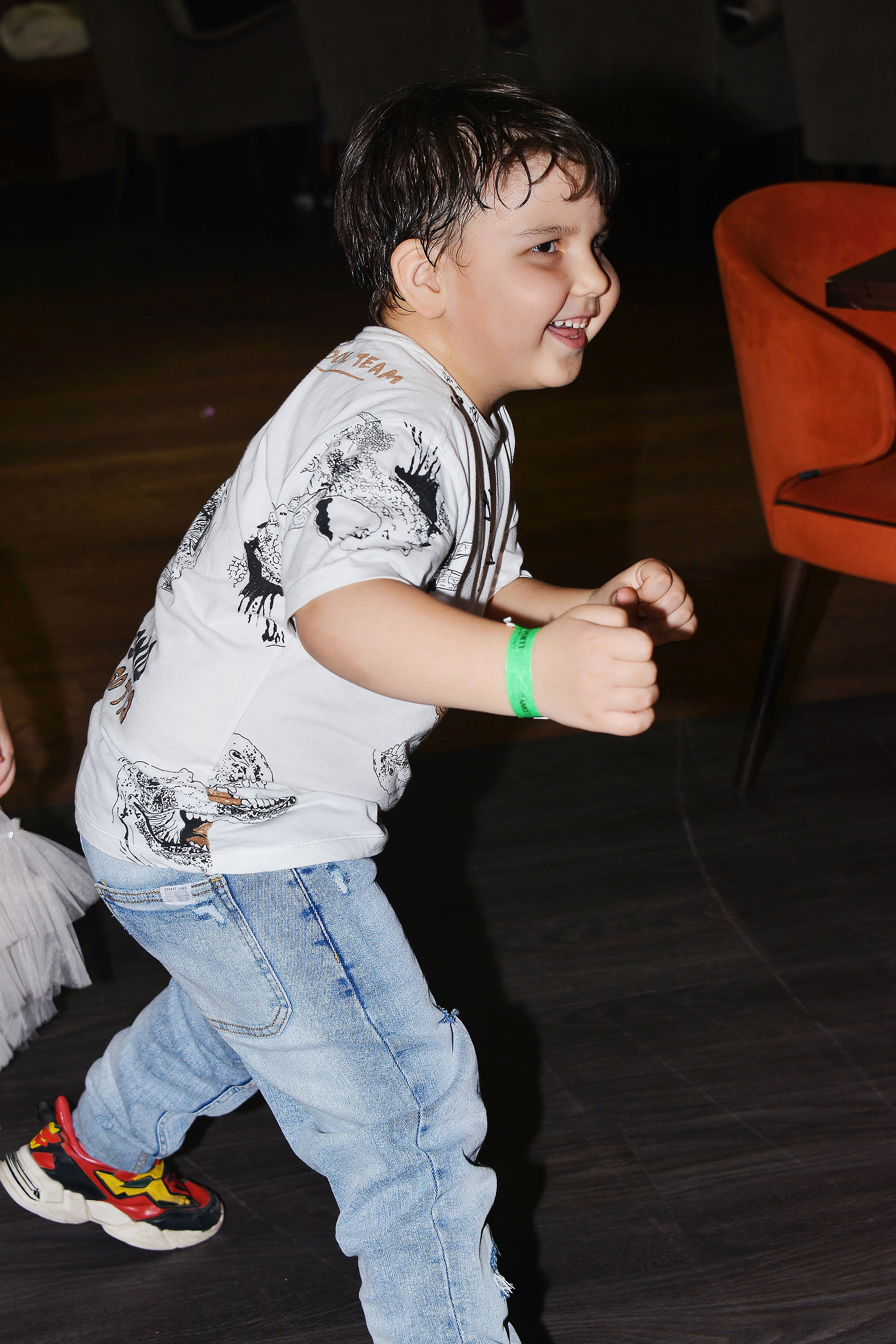 Дети-6 (Айлин-8 лет). Фотосъёмка. Фотограф Сергей Авдеев-семейный и детский фотограф в Алматы