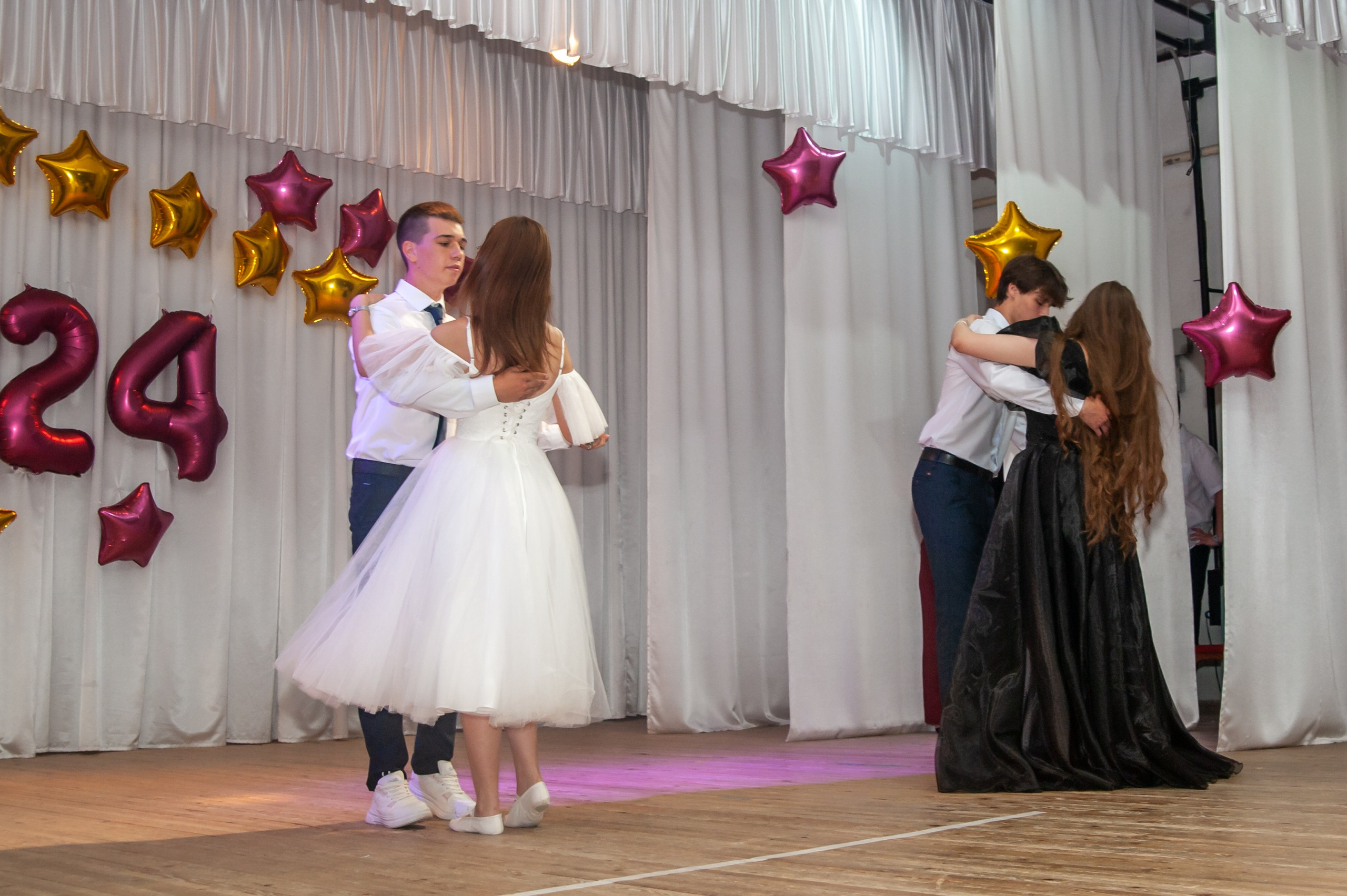 Выпускной МАОУ СОШ № 17 им. Эдуарда Есаяна. Свадебный и семейный фотограф Денис Лукьянов в Краснодаре, Краснодарском крае и Республике Крым