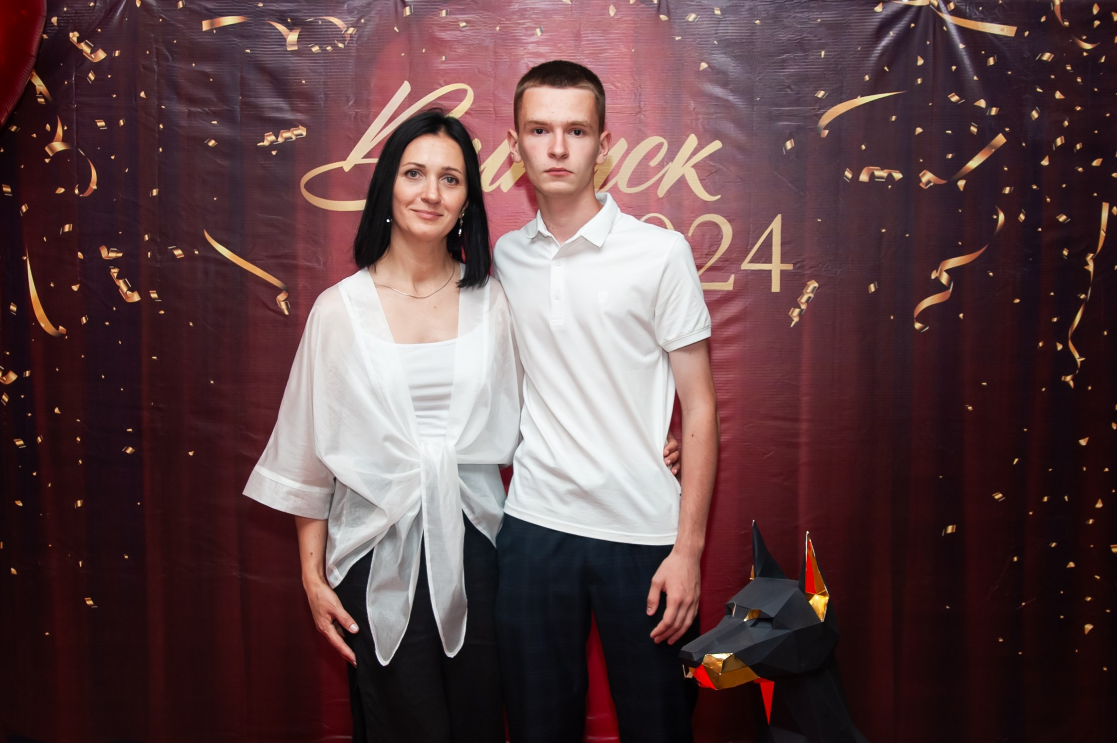 Выпускной МАОУ СОШ № 17 им. Эдуарда Есаяна. Свадебный и семейный фотограф Денис Лукьянов в Краснодаре, Краснодарском крае и Республике Крым