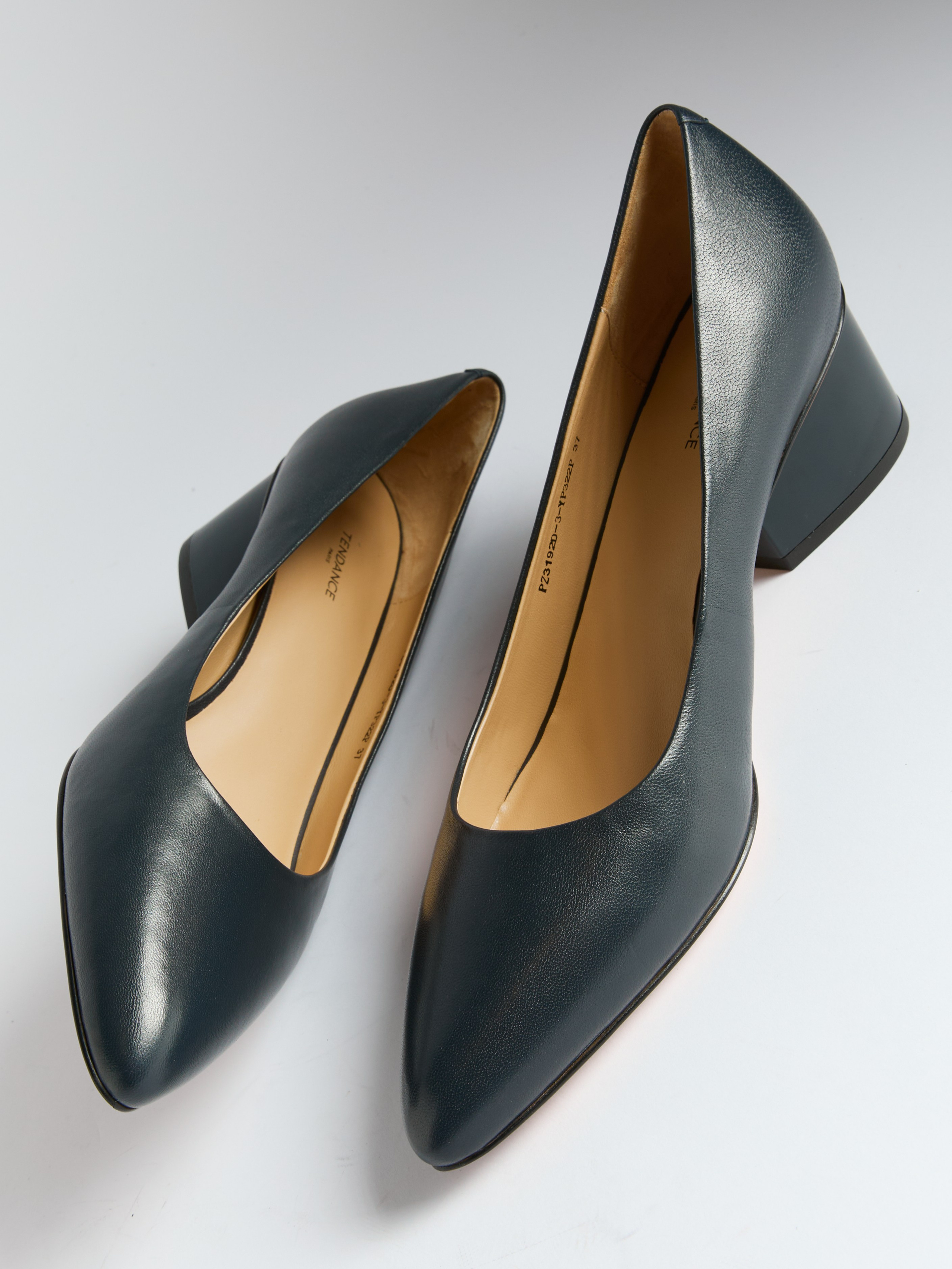 Предметный фотограф в Москве Евгений Шубин